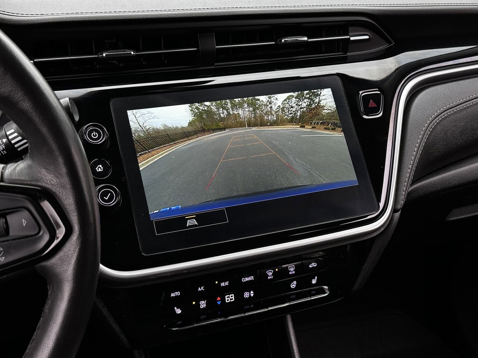 Vehicle photo 21