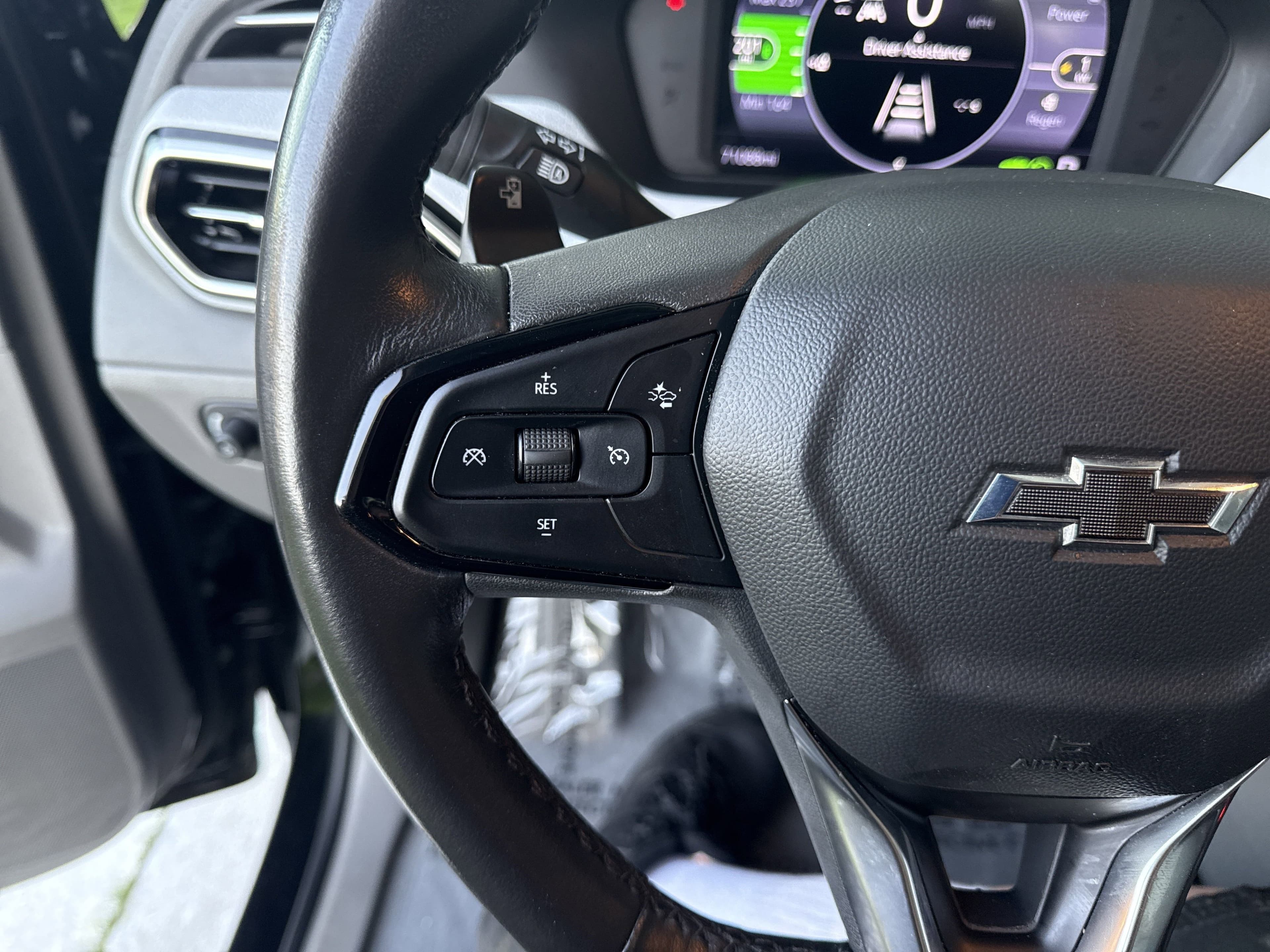 Vehicle photo 17