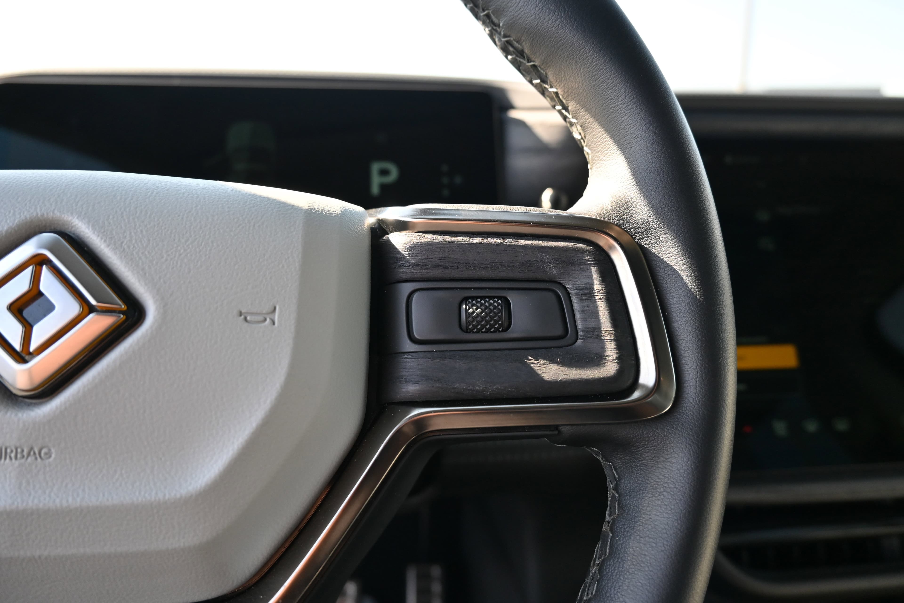 Vehicle photo 22