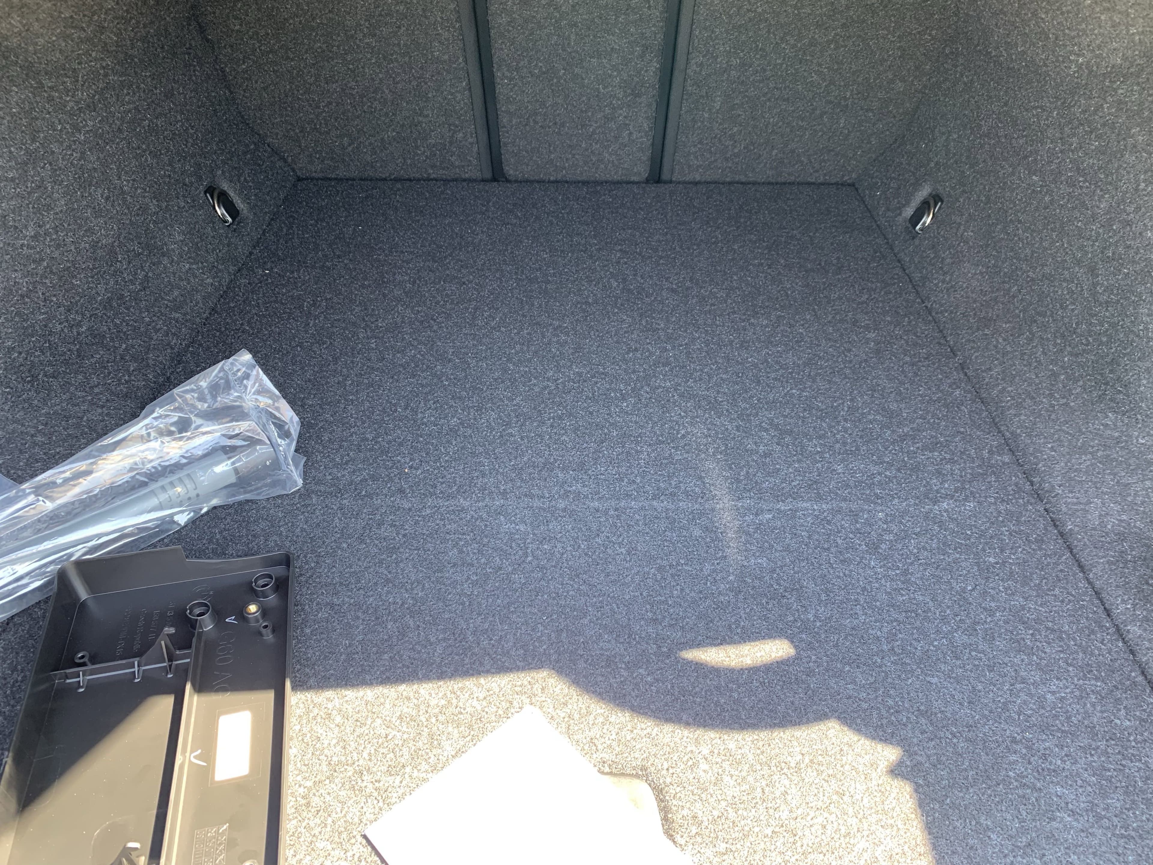 Vehicle photo 33