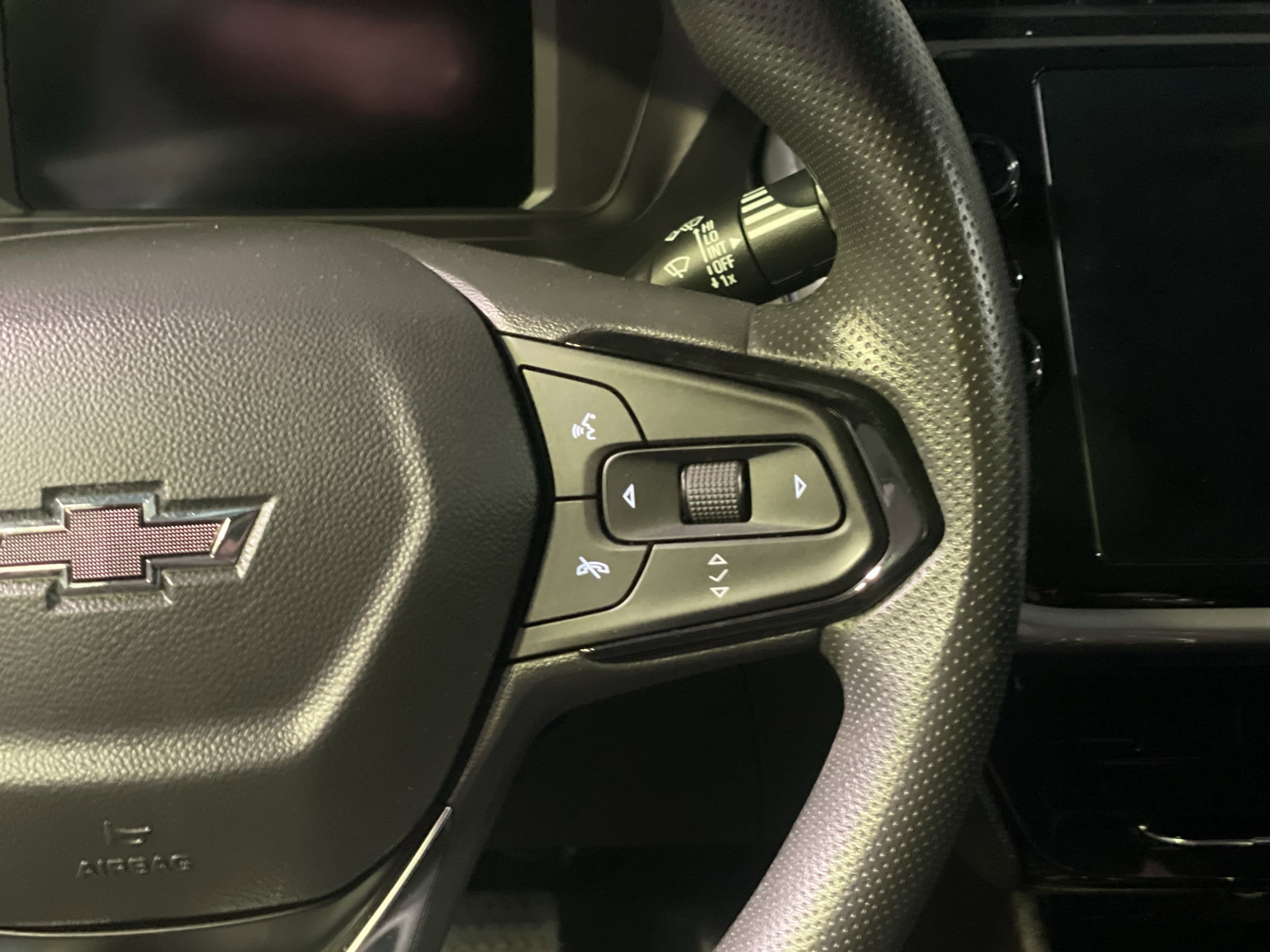 Vehicle photo 18