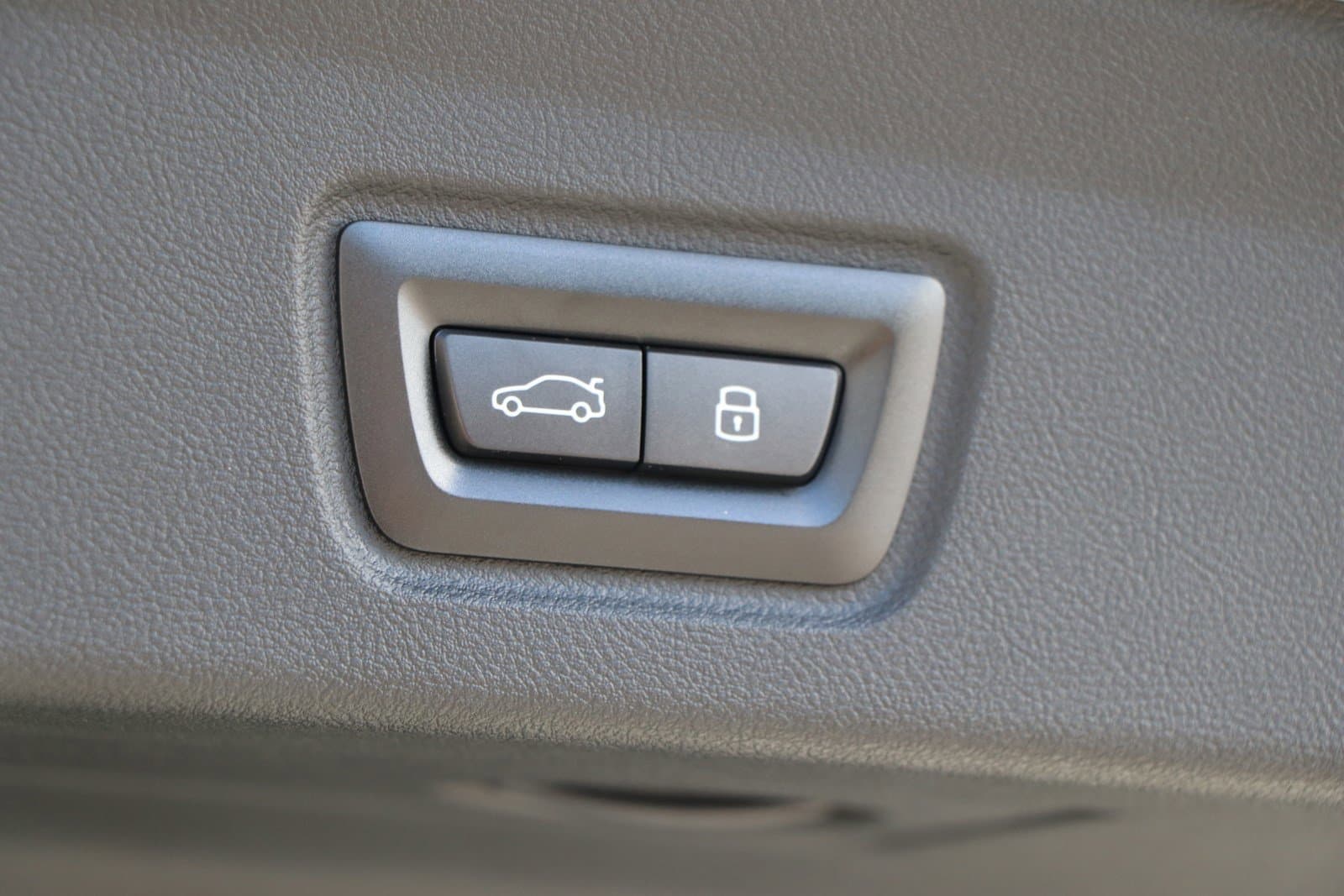 Vehicle photo 35