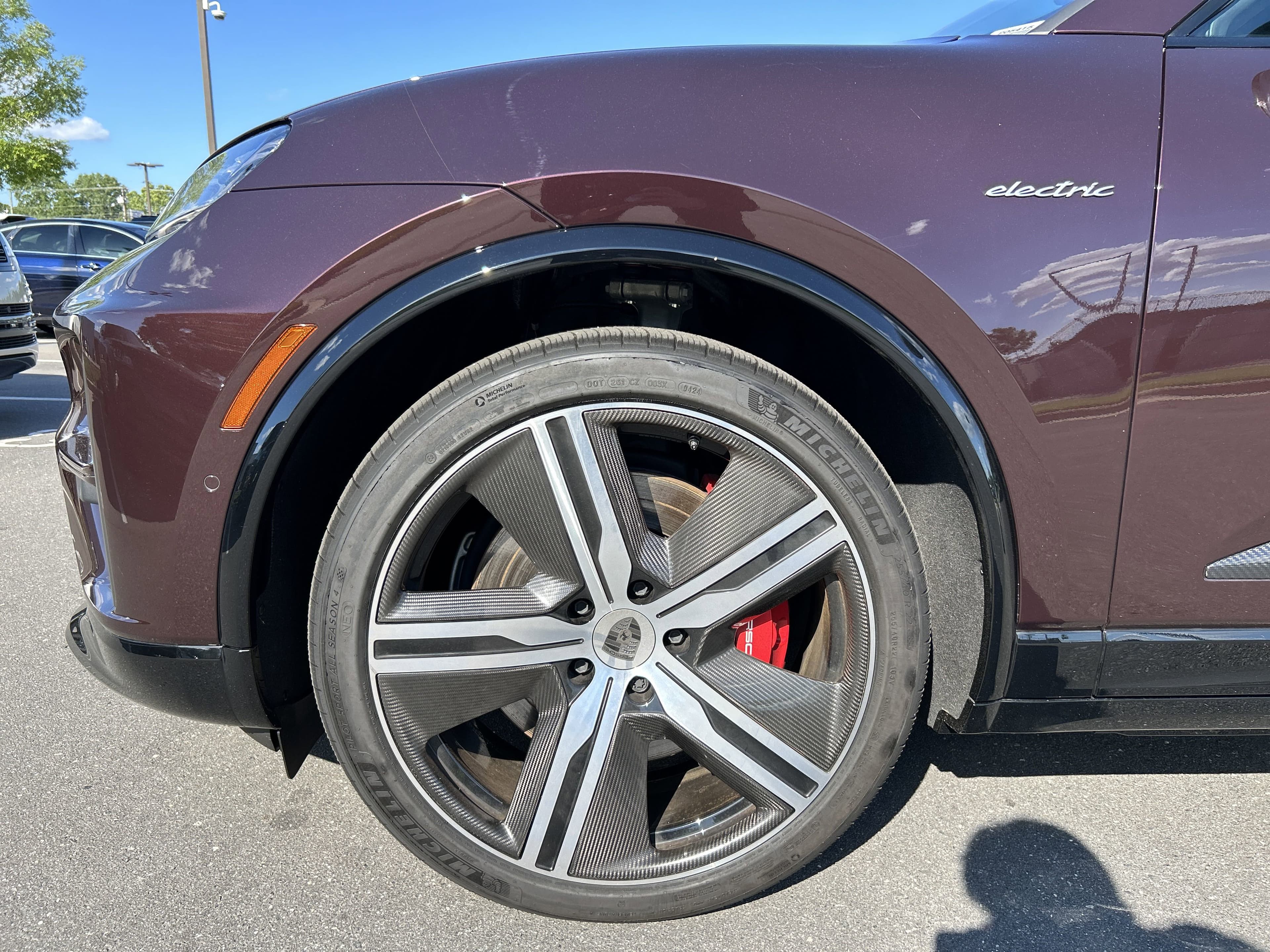 Vehicle photo 38