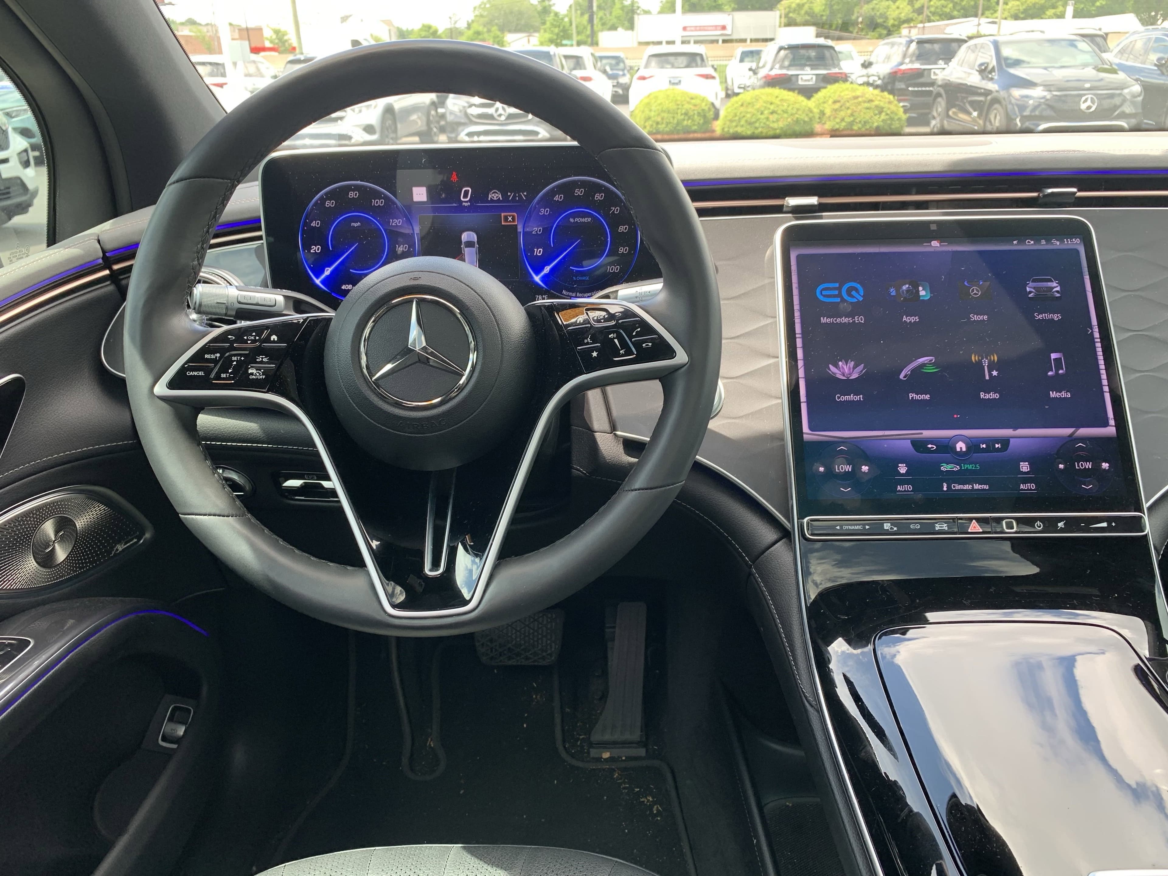 Vehicle photo 28