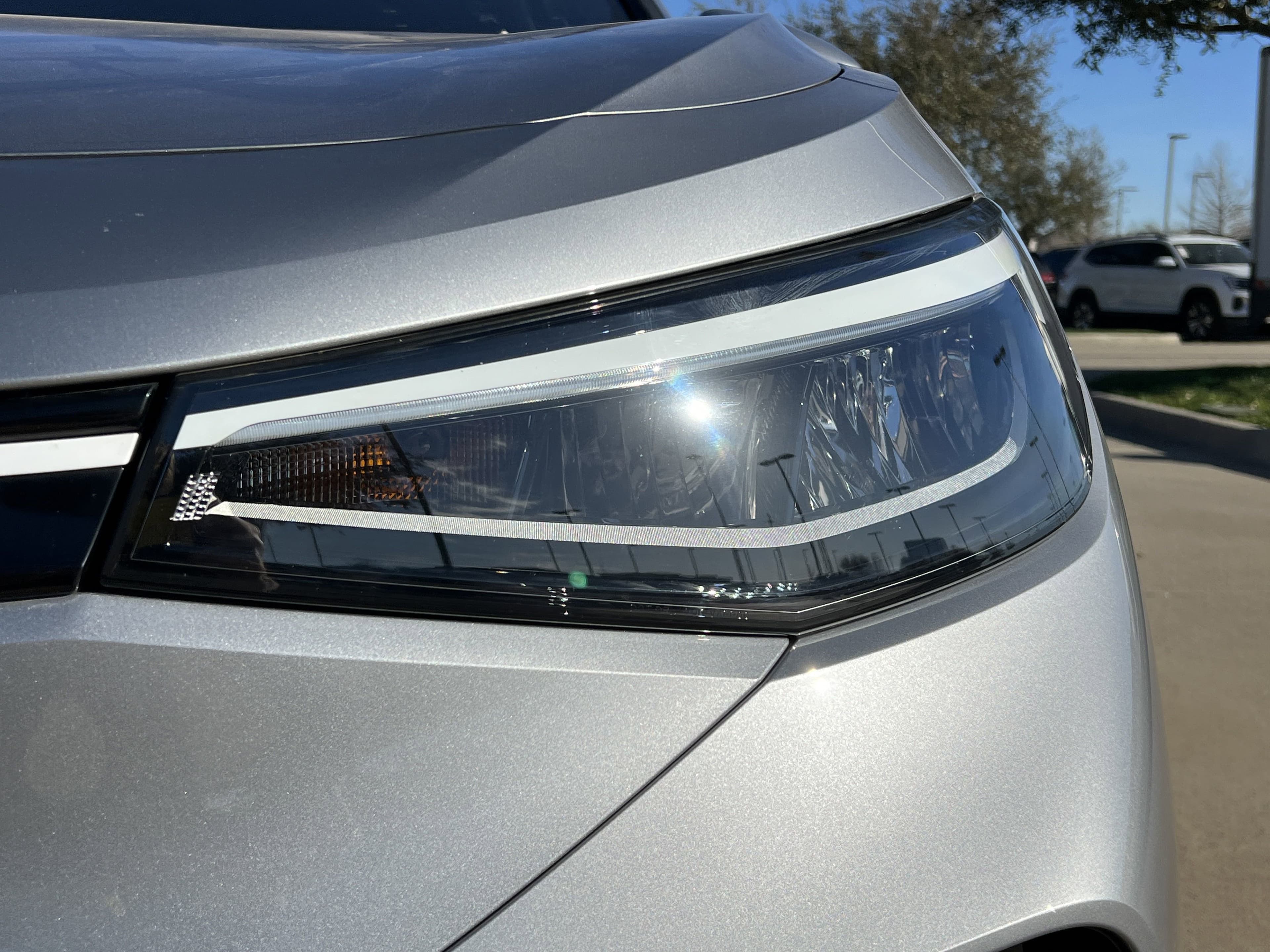 Vehicle photo 4