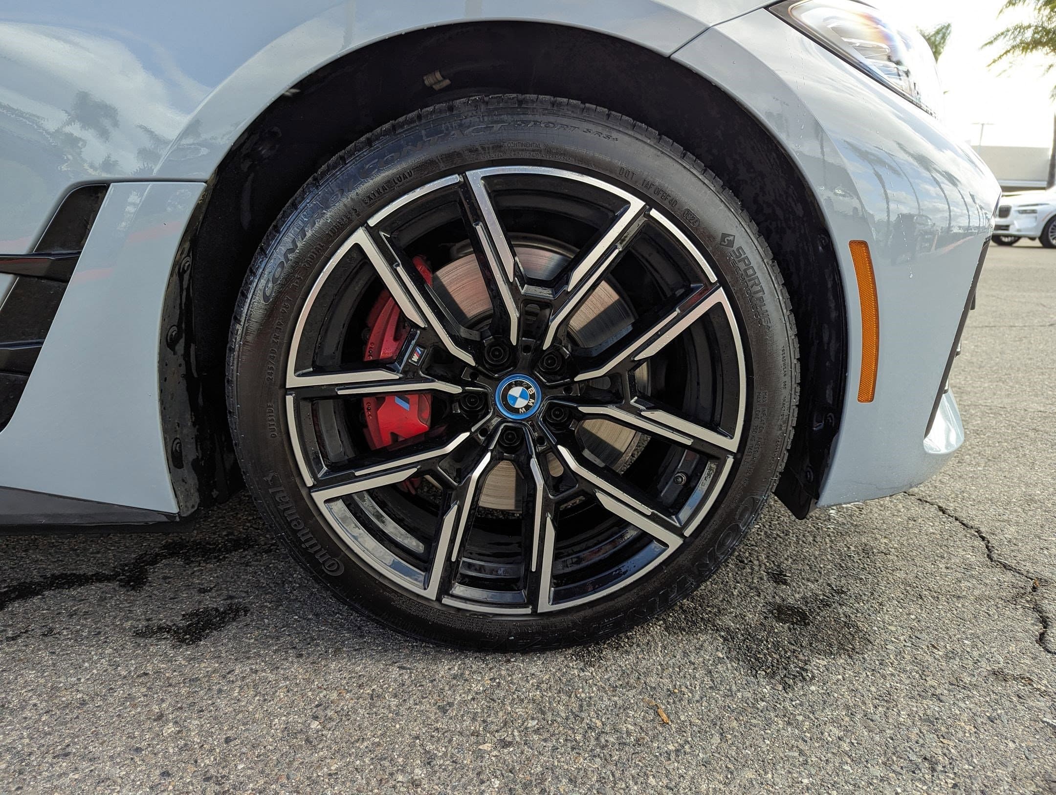 Vehicle photo 11
