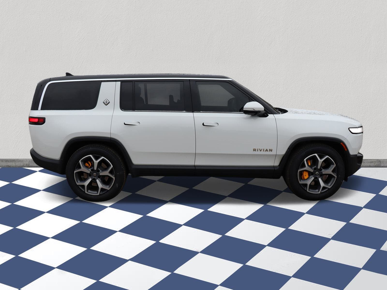 Vehicle photo 8