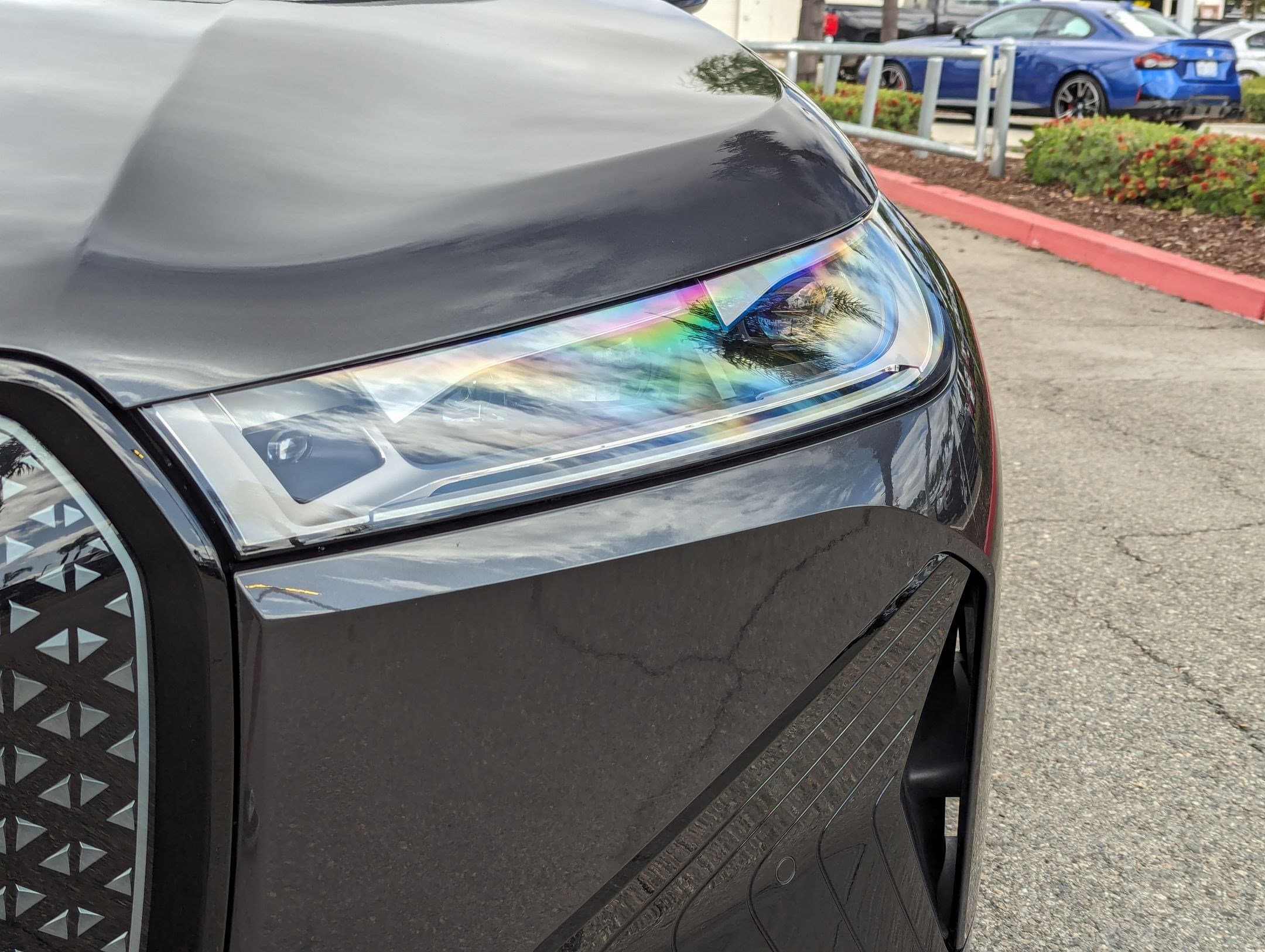 Vehicle photo 4