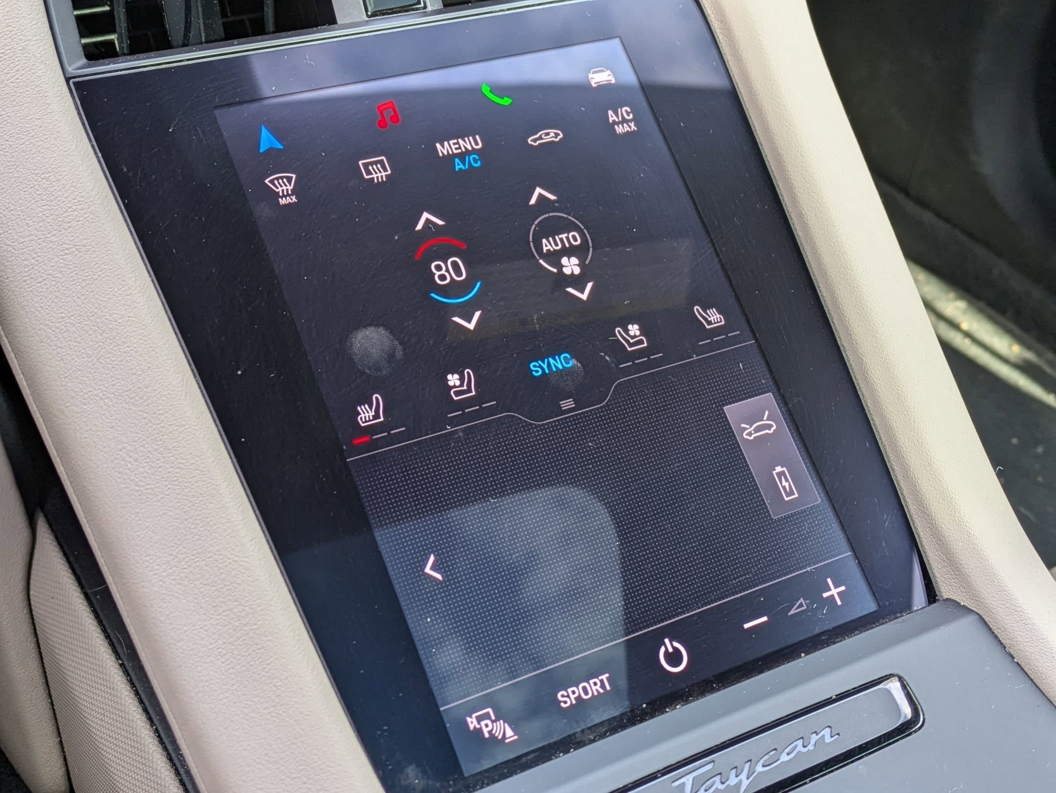 Vehicle photo 14
