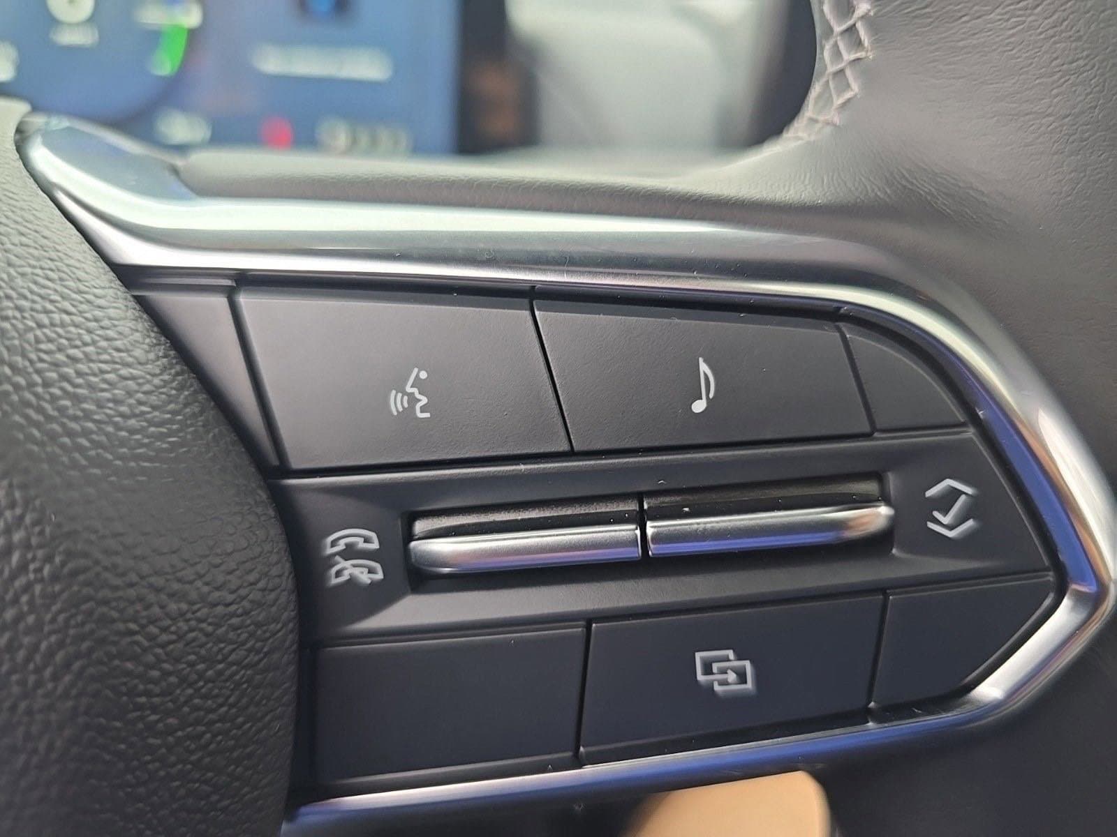 Vehicle photo 17