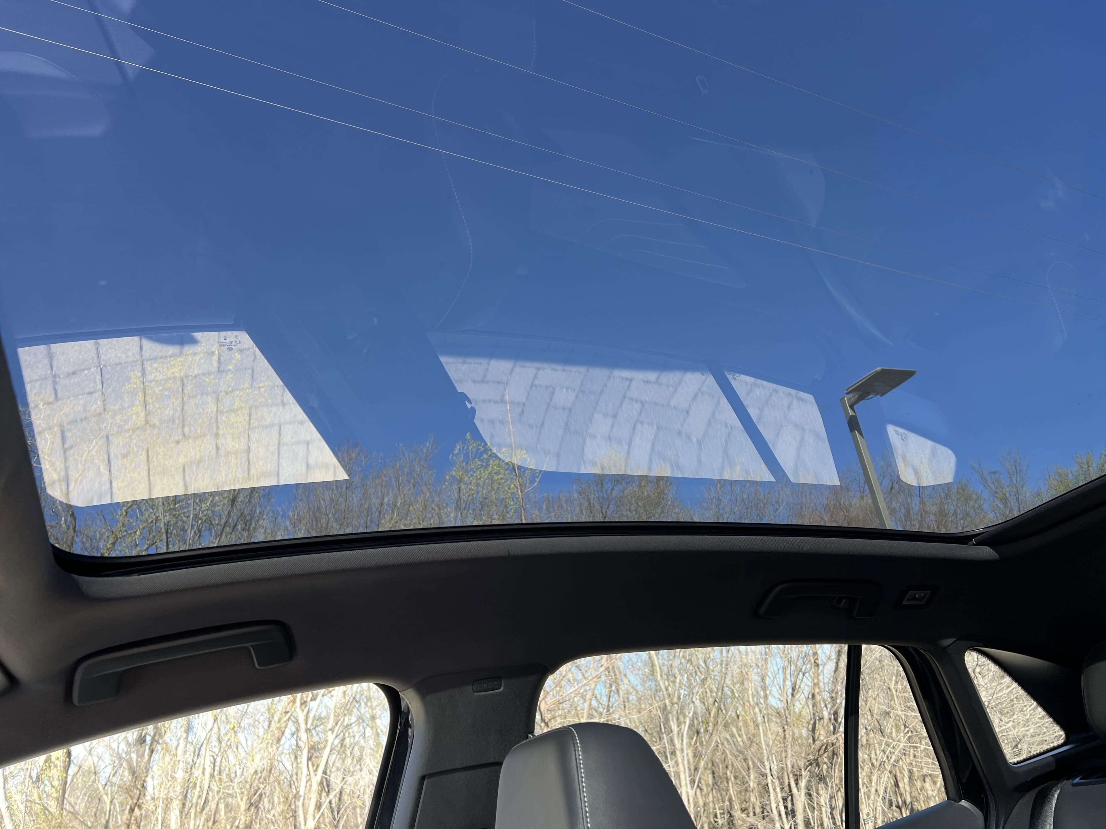 Vehicle photo 29