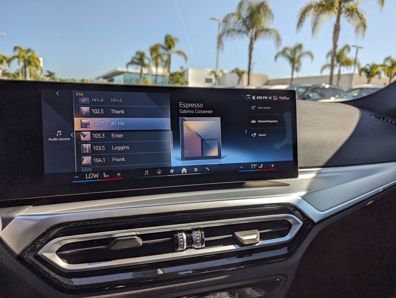 Vehicle photo 22