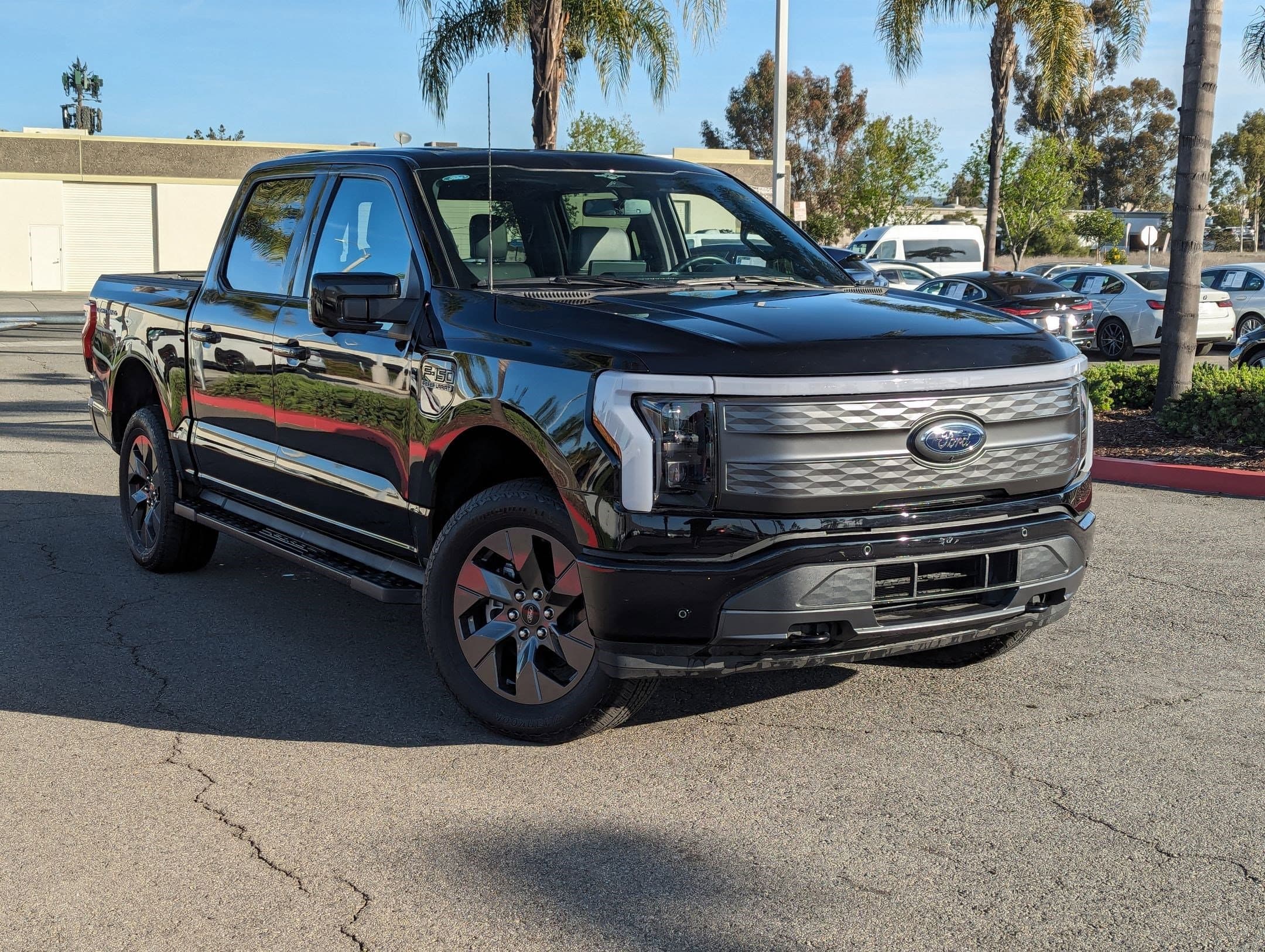 Vehicle photo 1