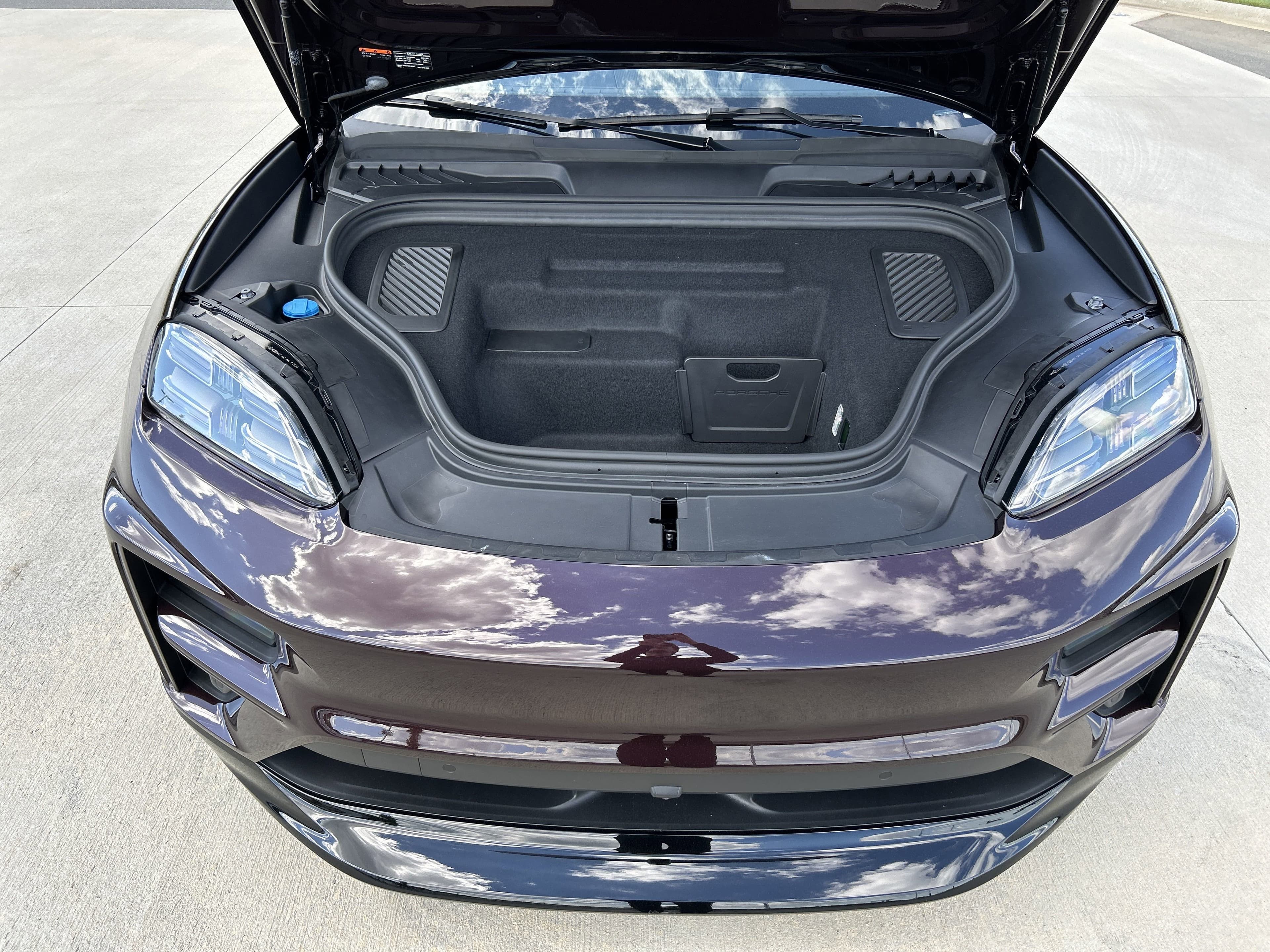 Vehicle photo 34