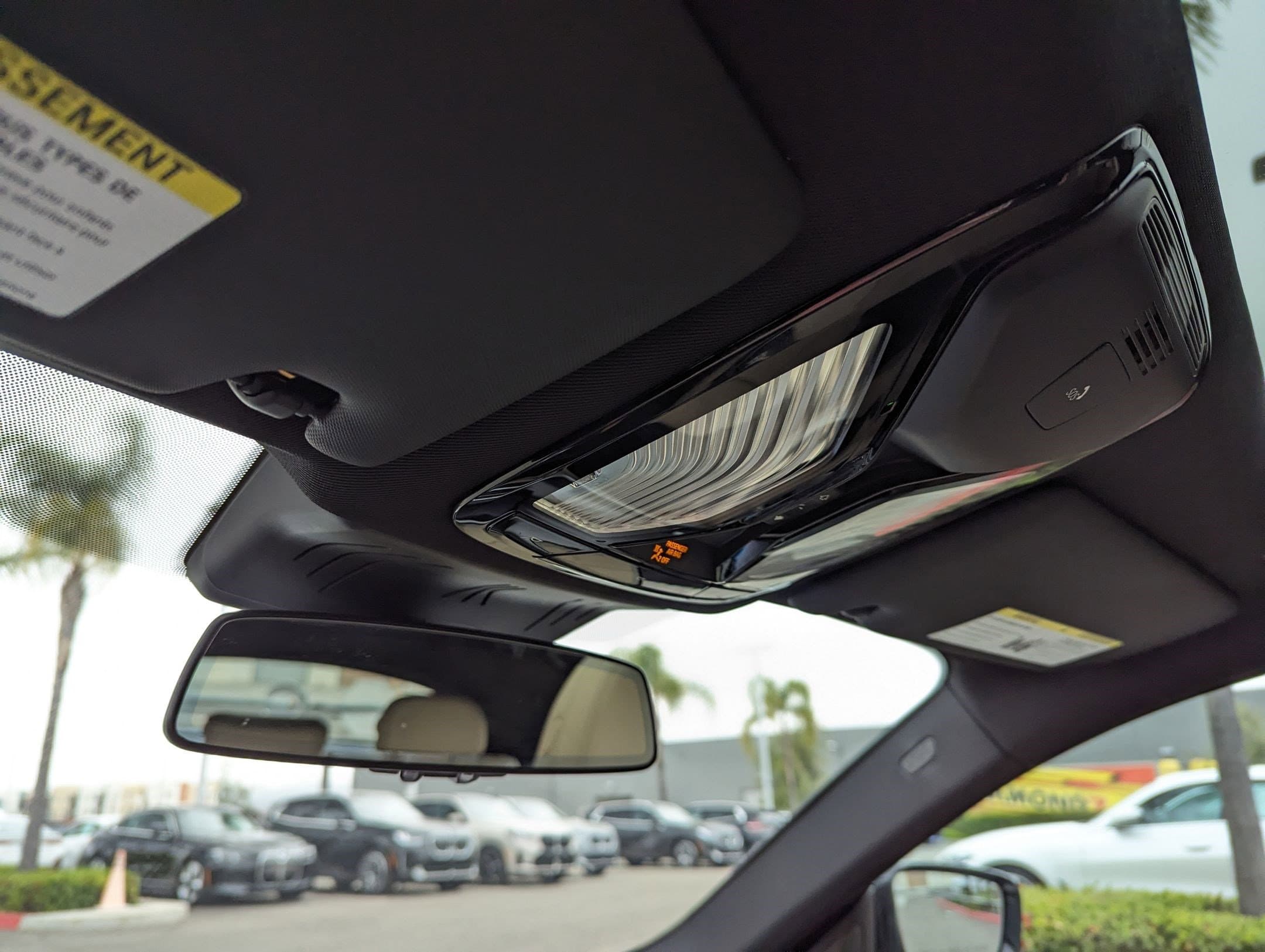Vehicle photo 26