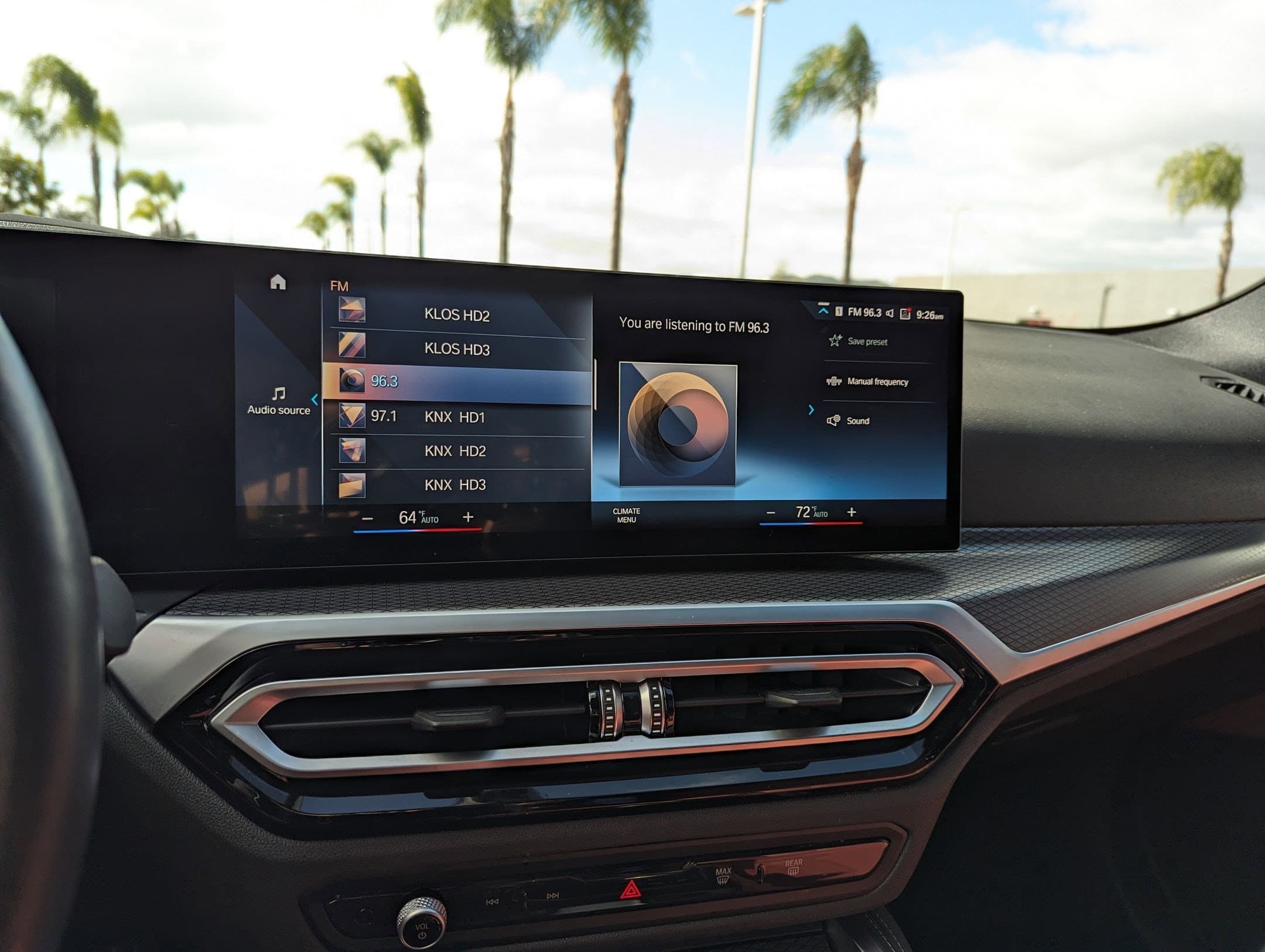Vehicle photo 22