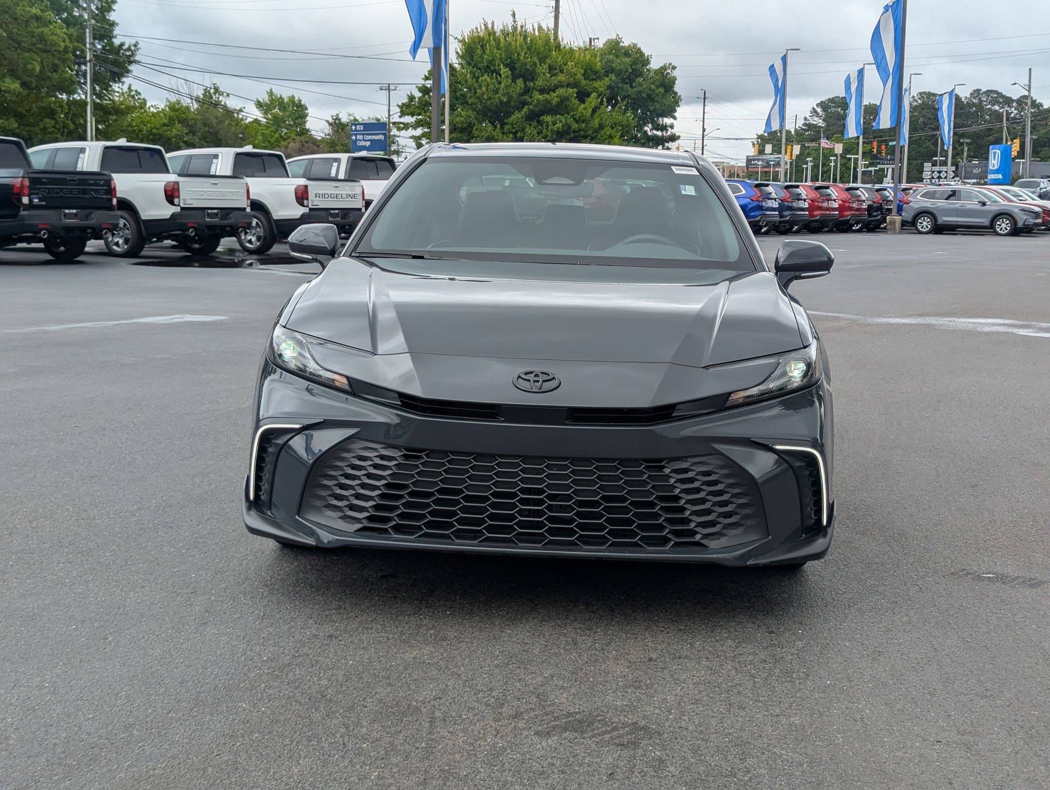 Vehicle photo 2