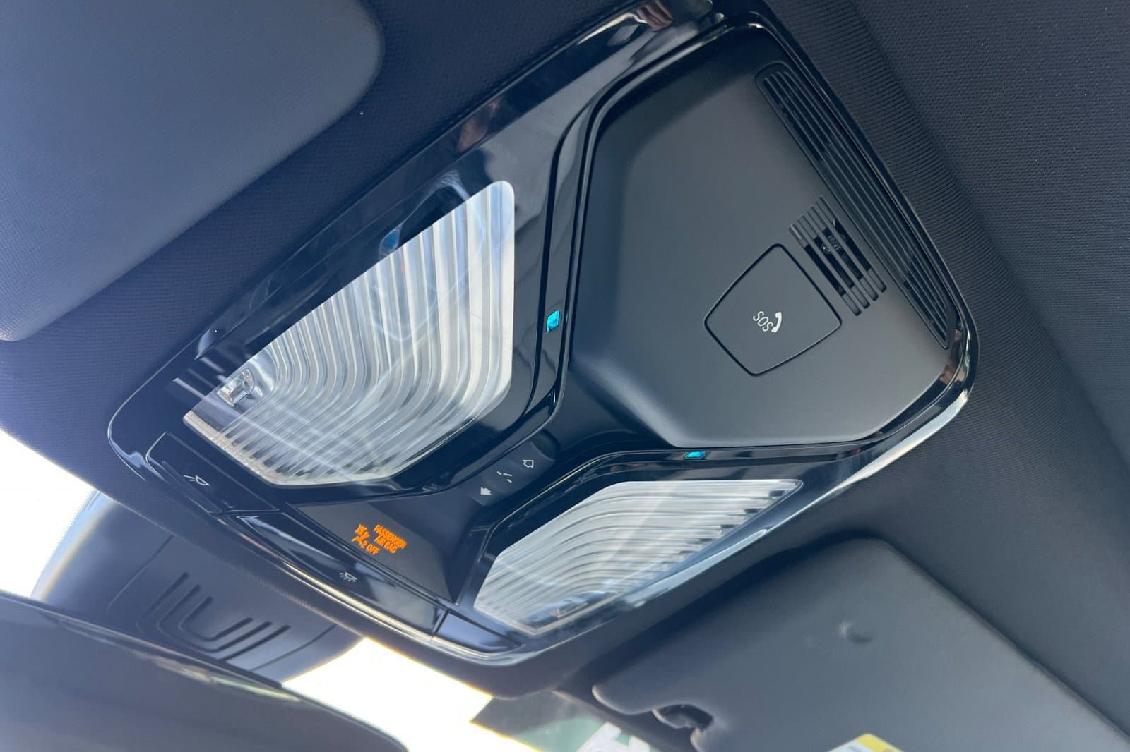 Vehicle photo 20