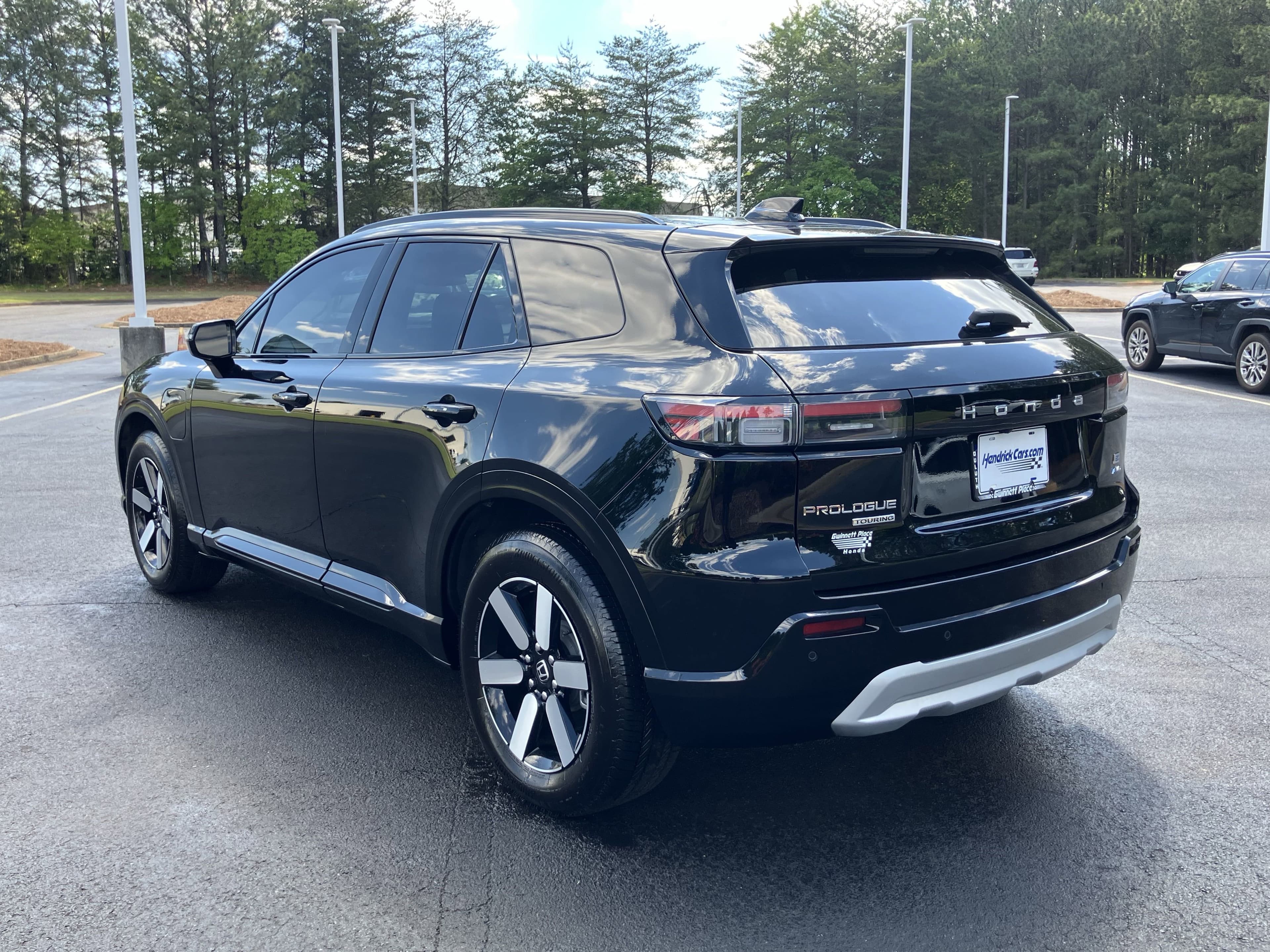 Vehicle photo 7