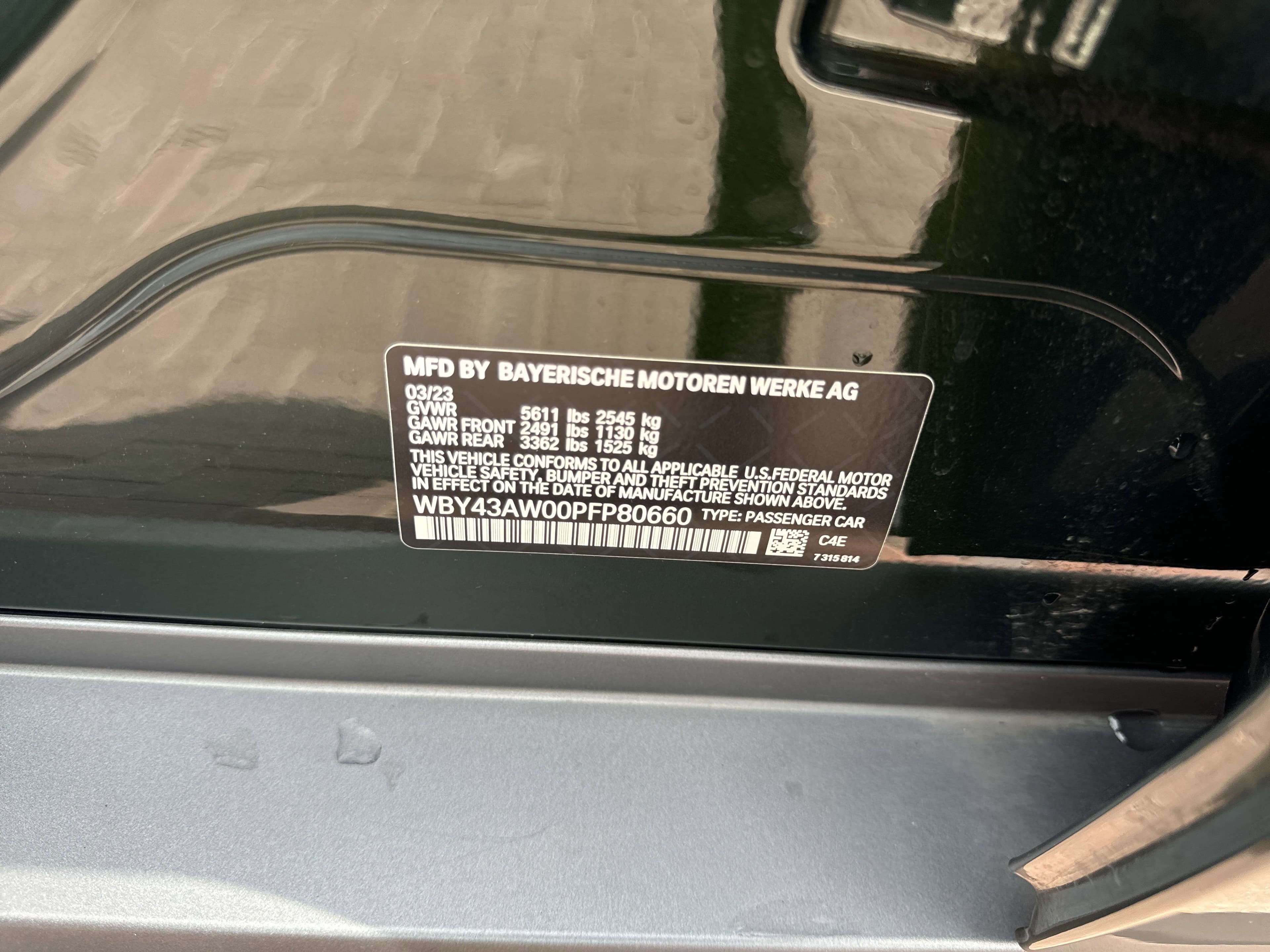Vehicle photo 33