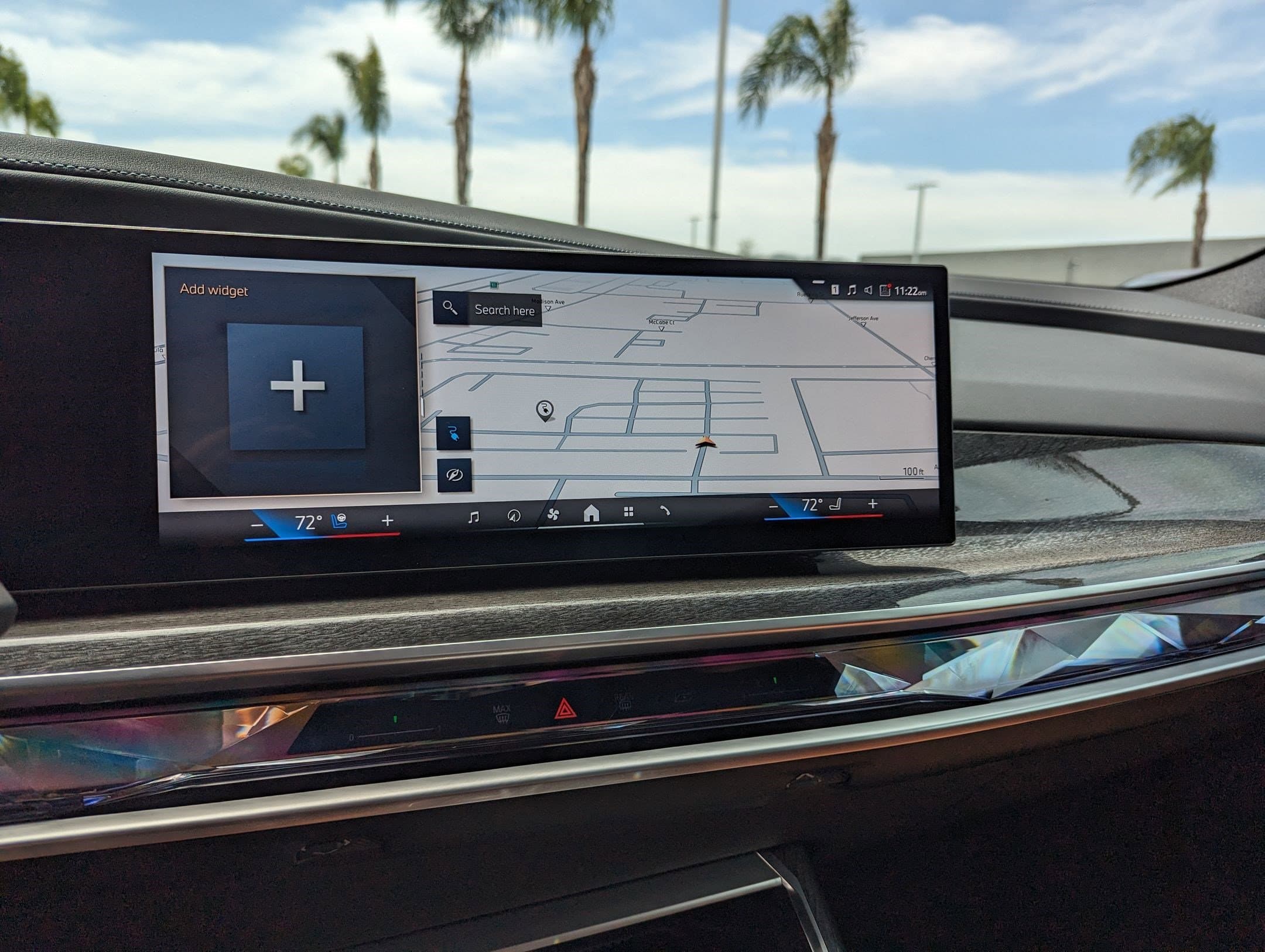 Vehicle photo 21