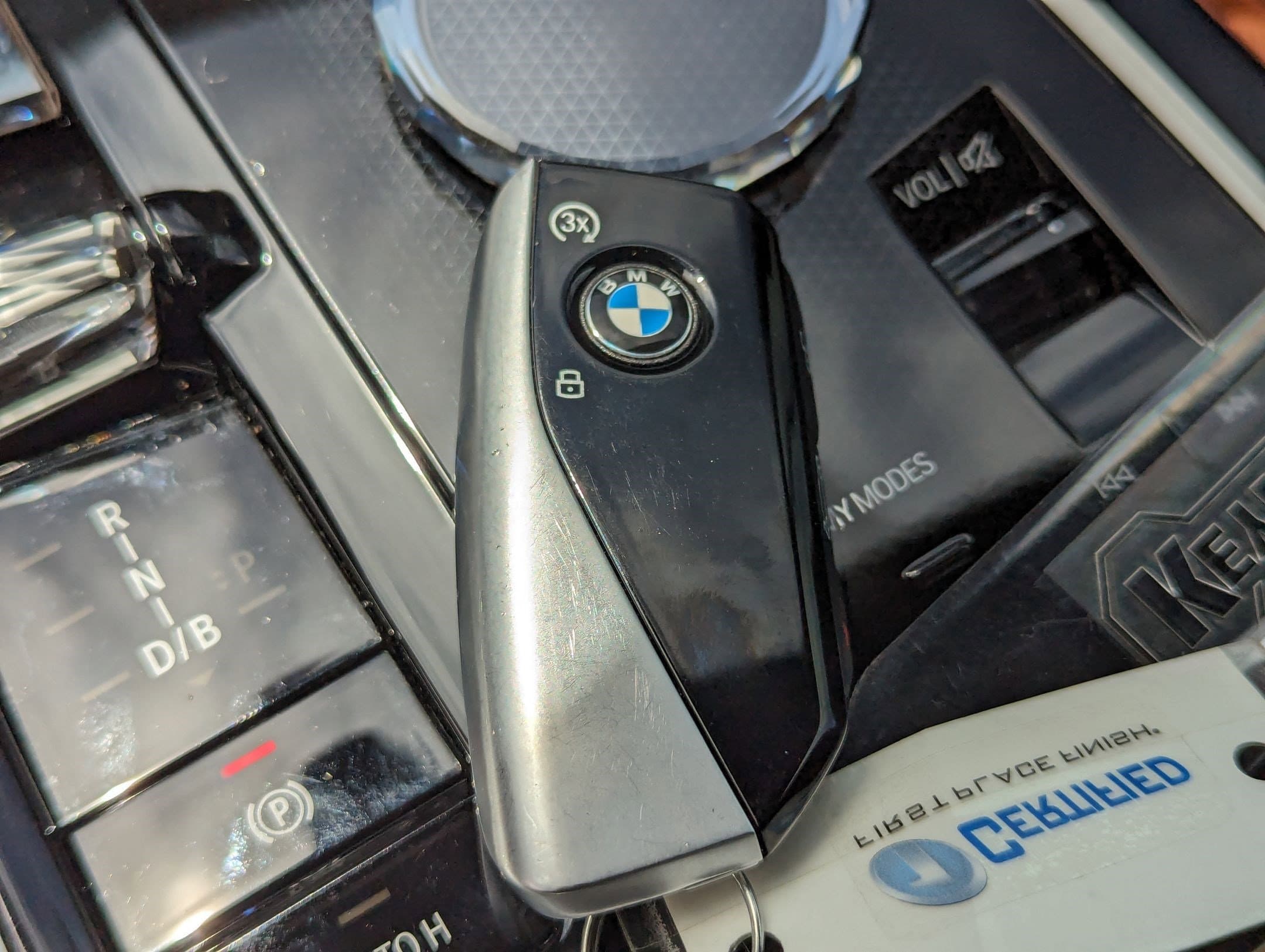 Vehicle photo 35