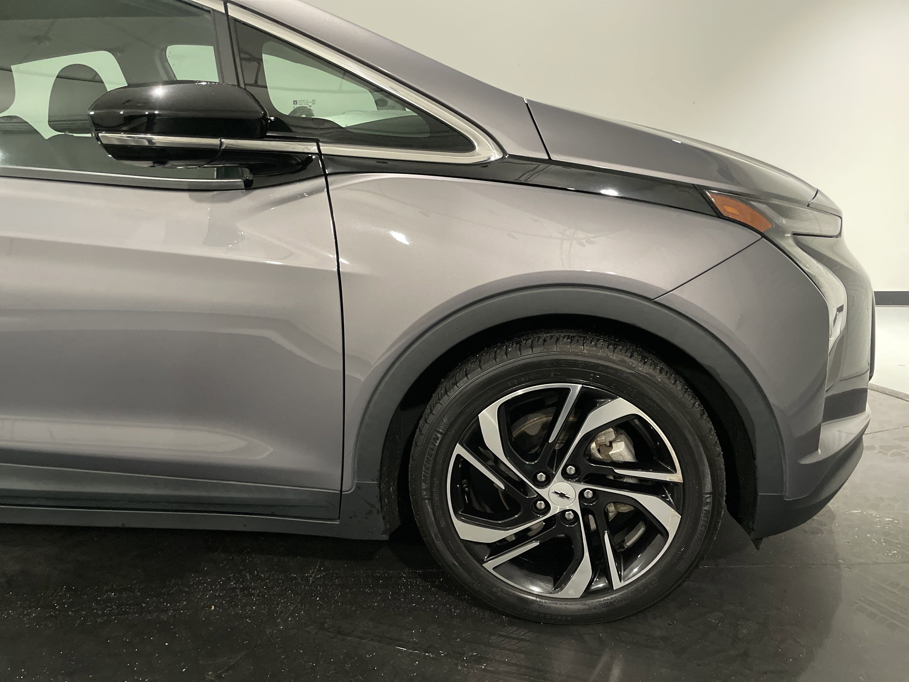 Vehicle photo 11