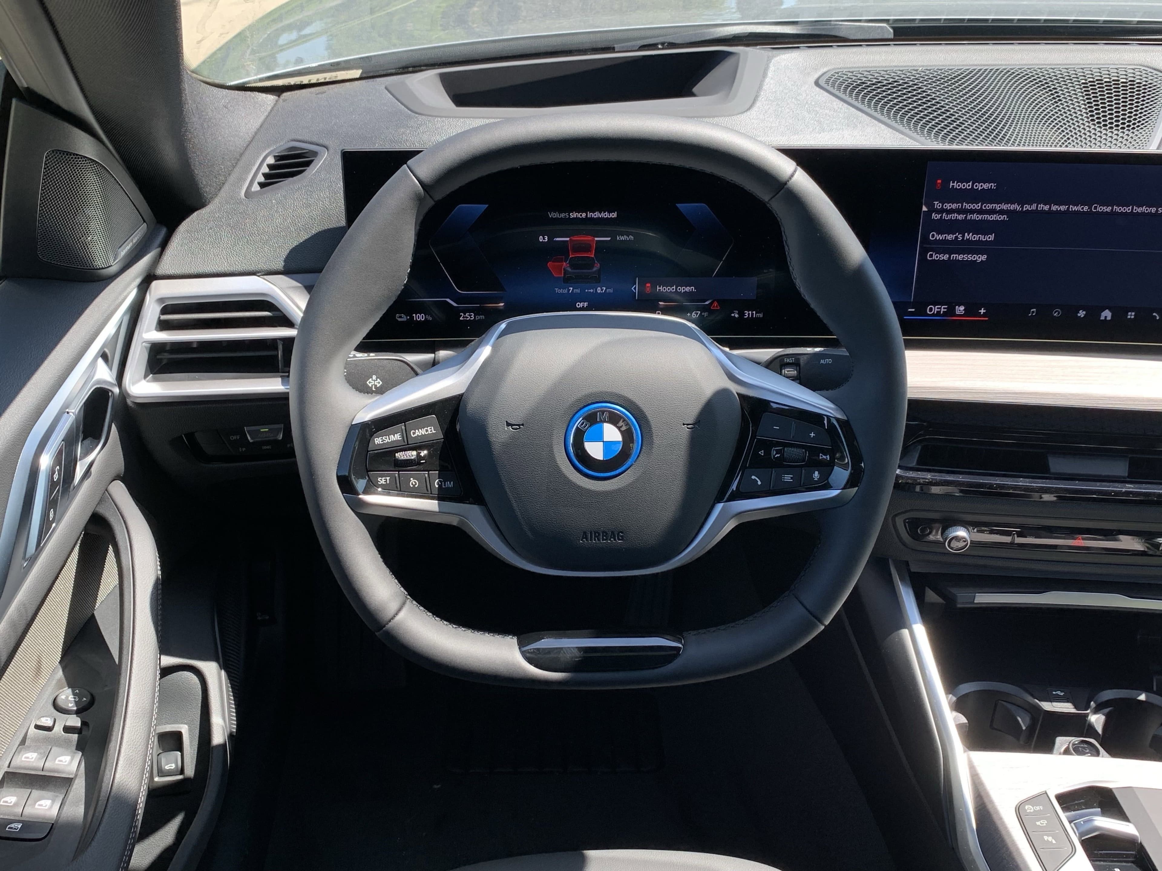 Vehicle photo 16