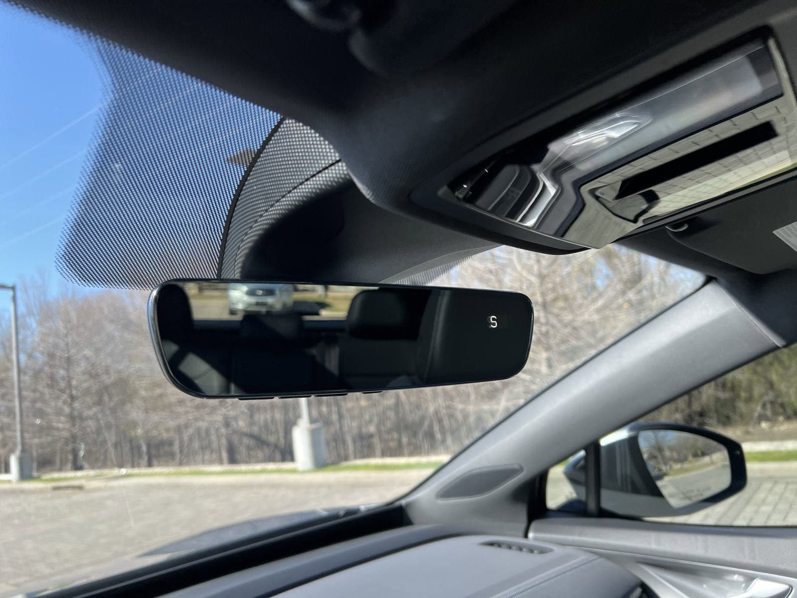 Vehicle photo 33