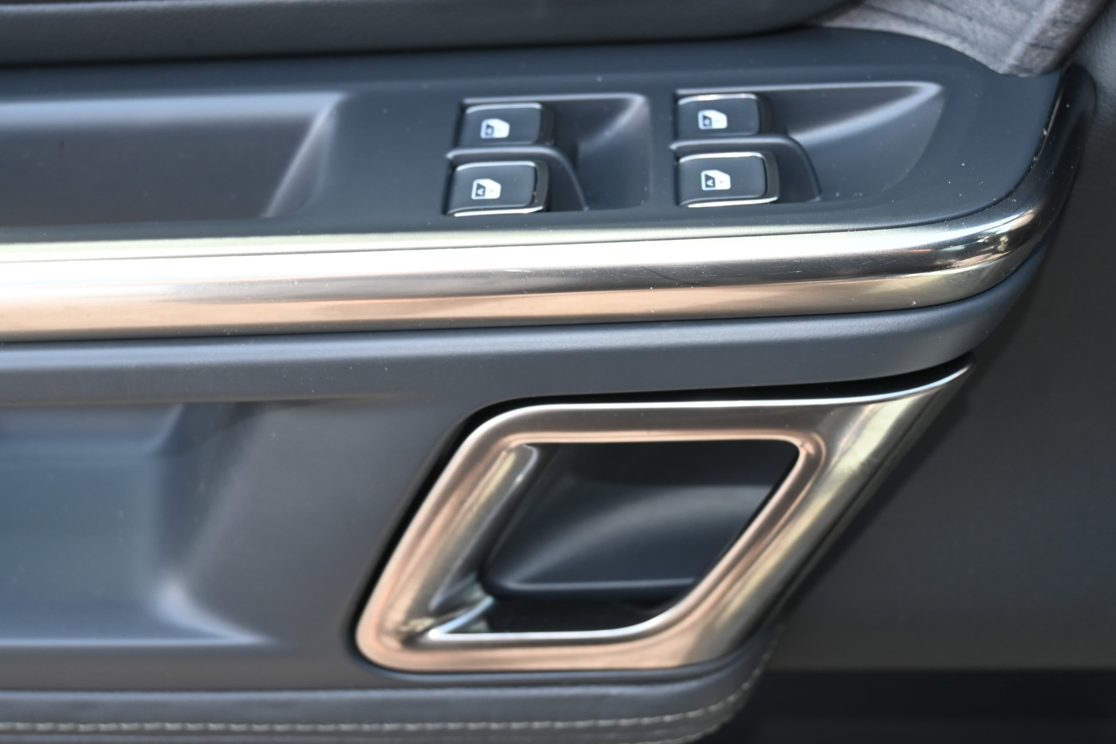 Vehicle photo 17