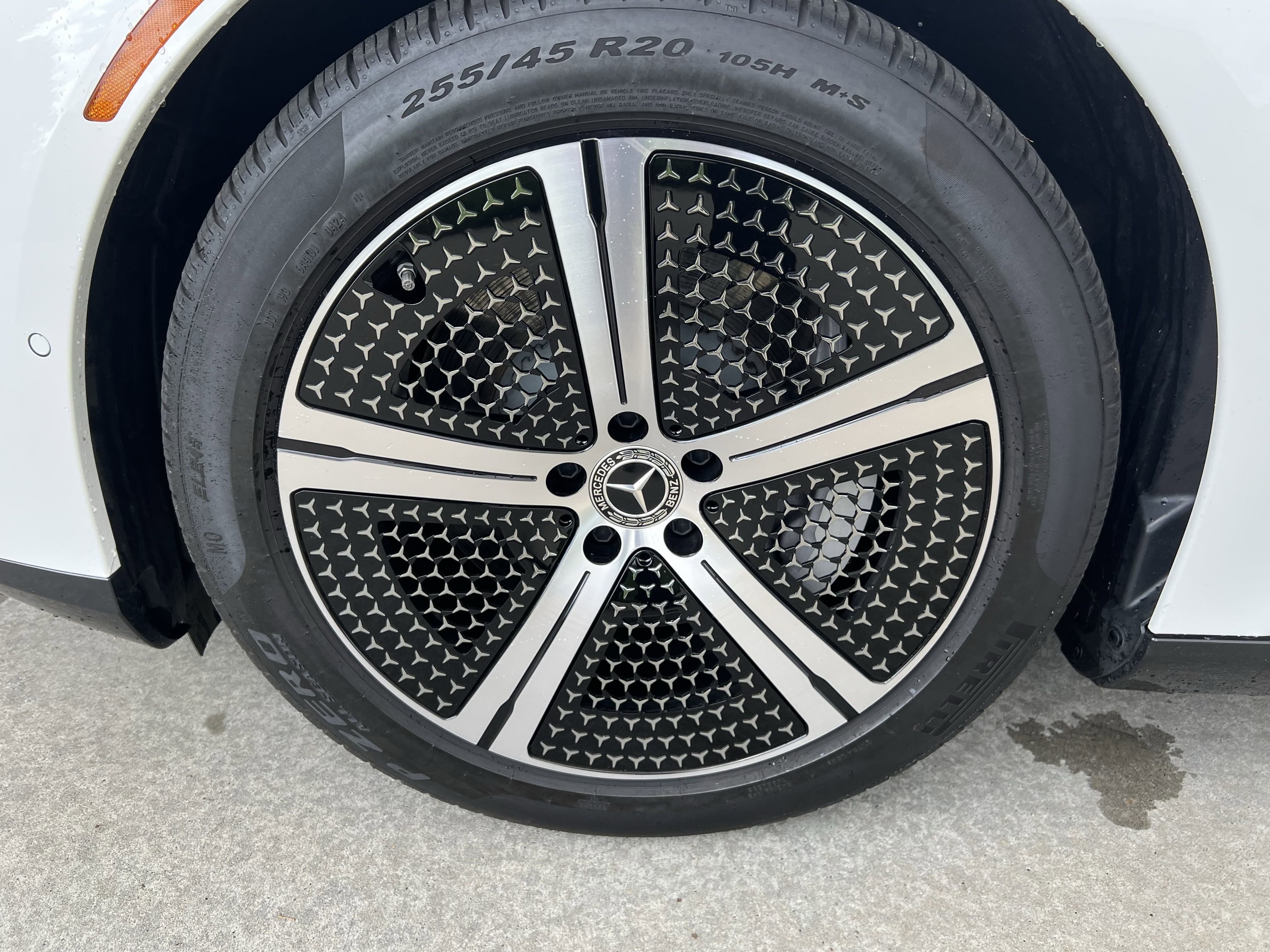 Vehicle photo 11