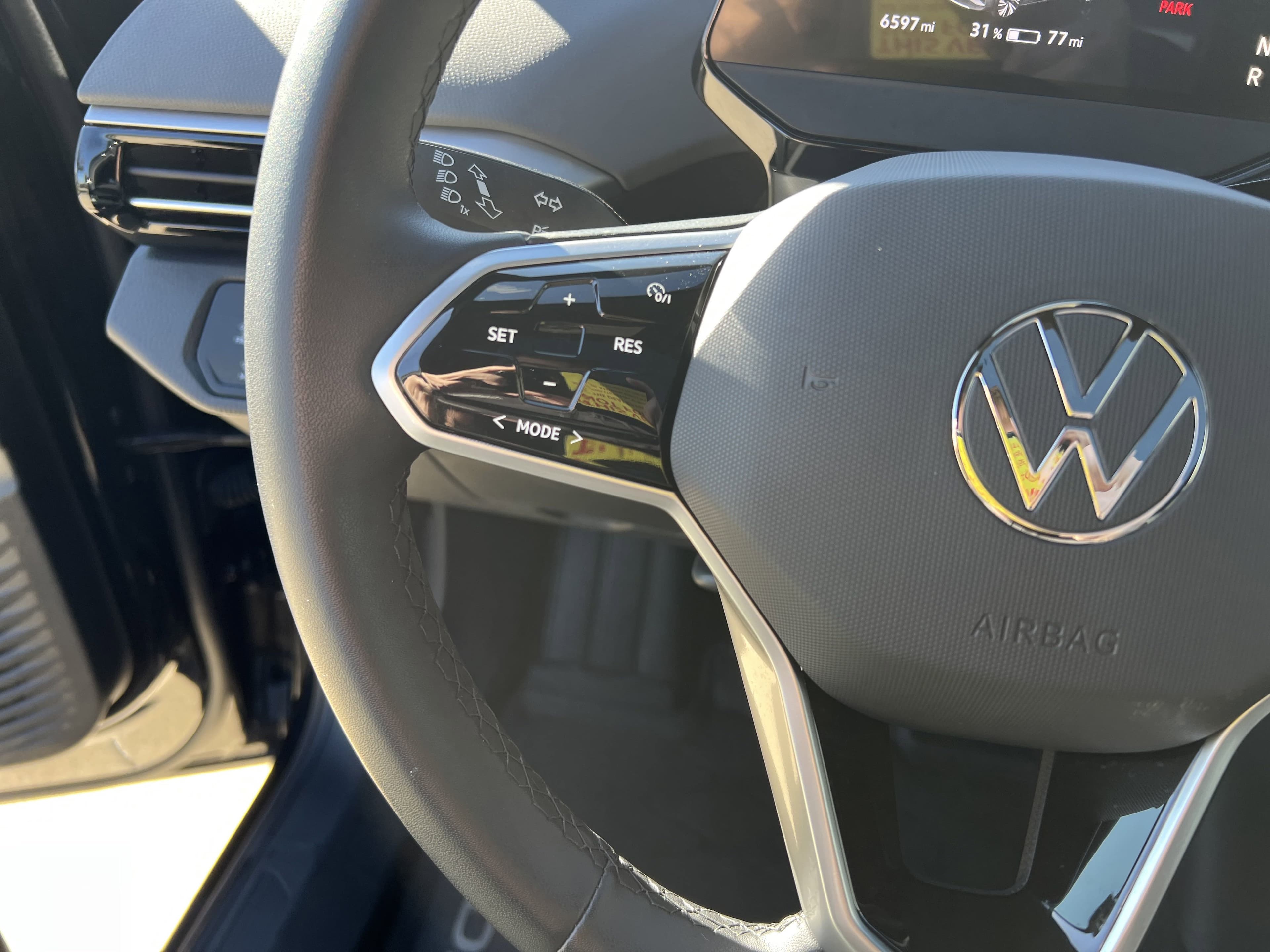 Vehicle photo 17