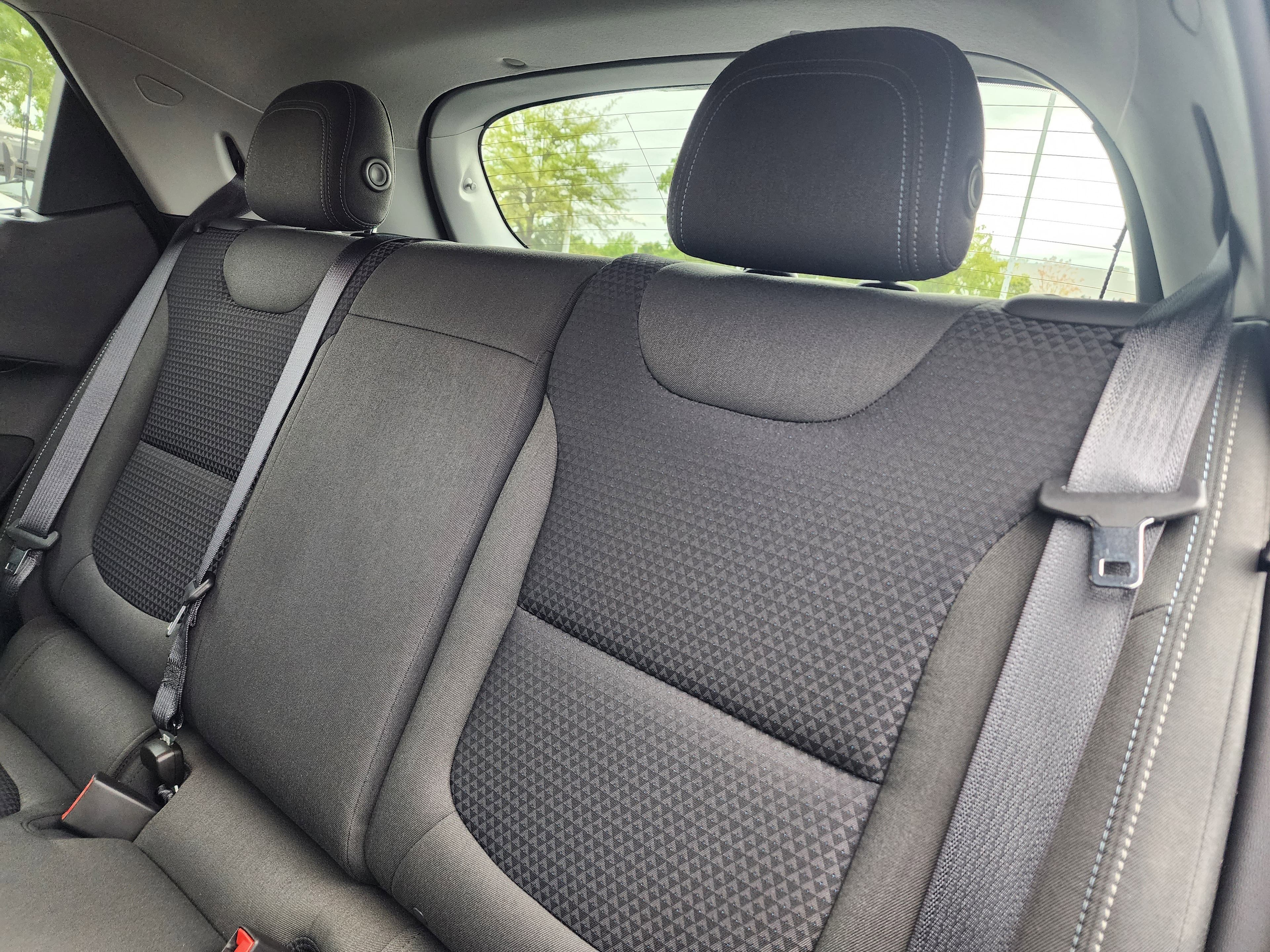 Vehicle photo 10