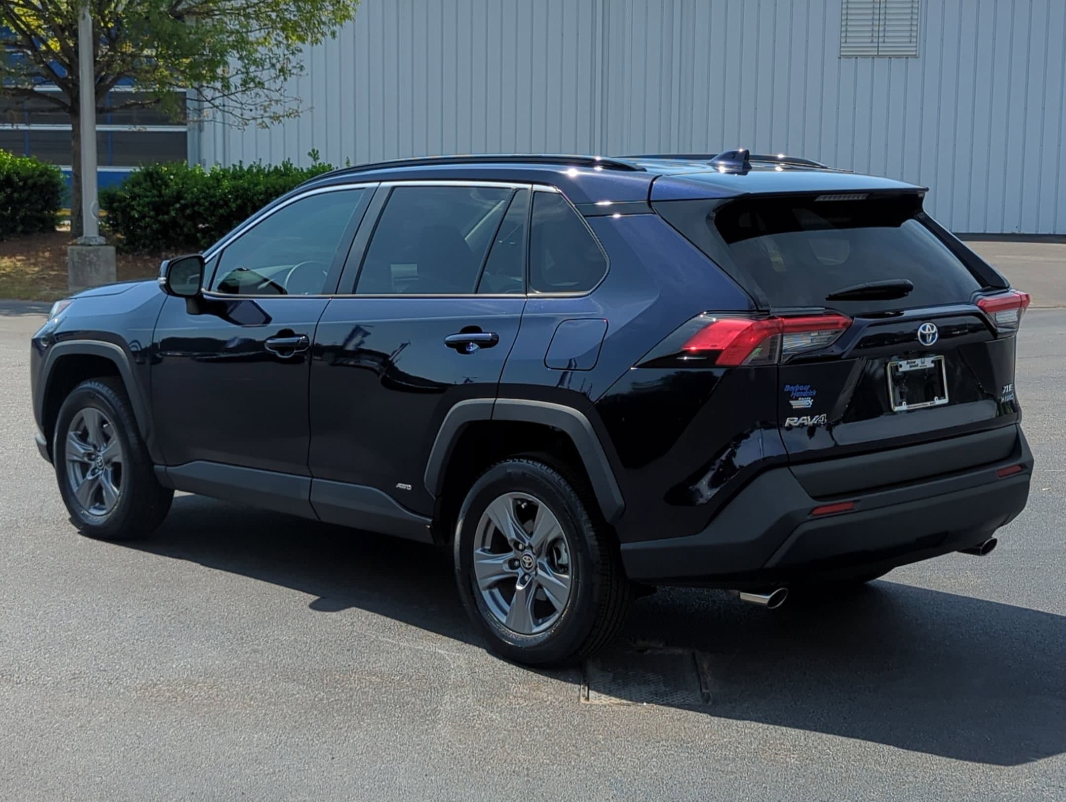 Vehicle photo 5
