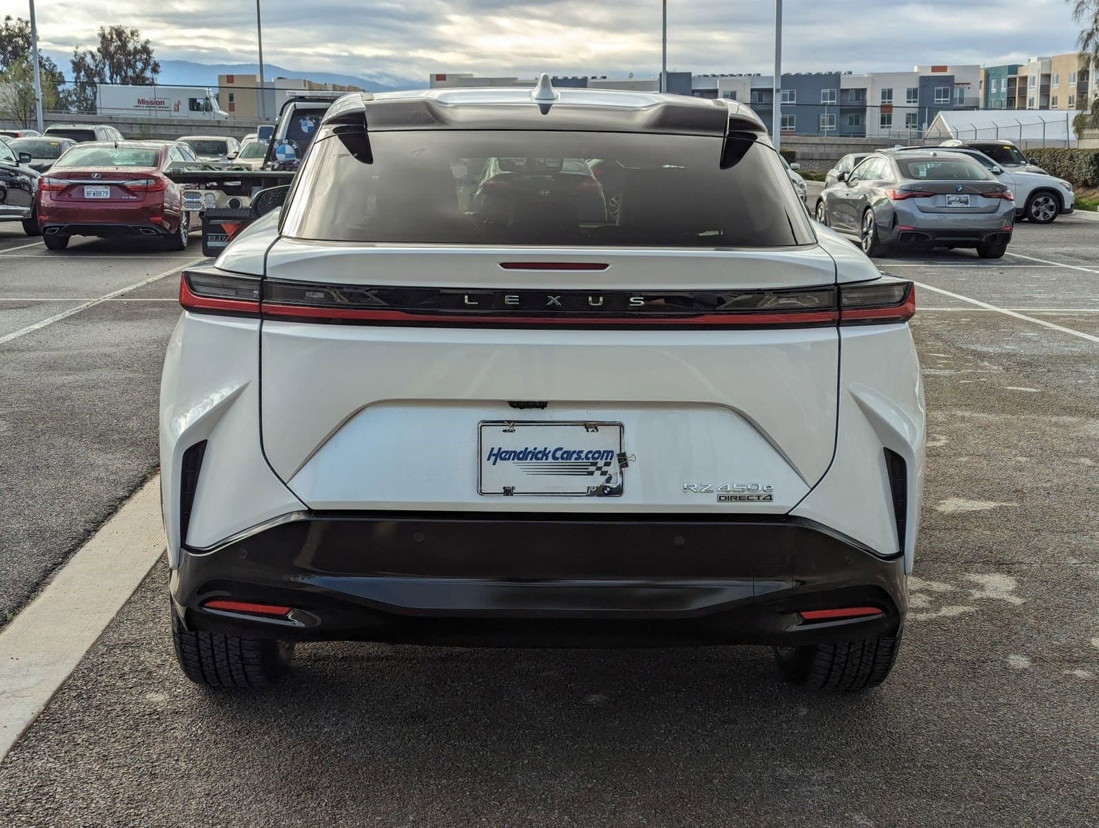 Vehicle photo 7