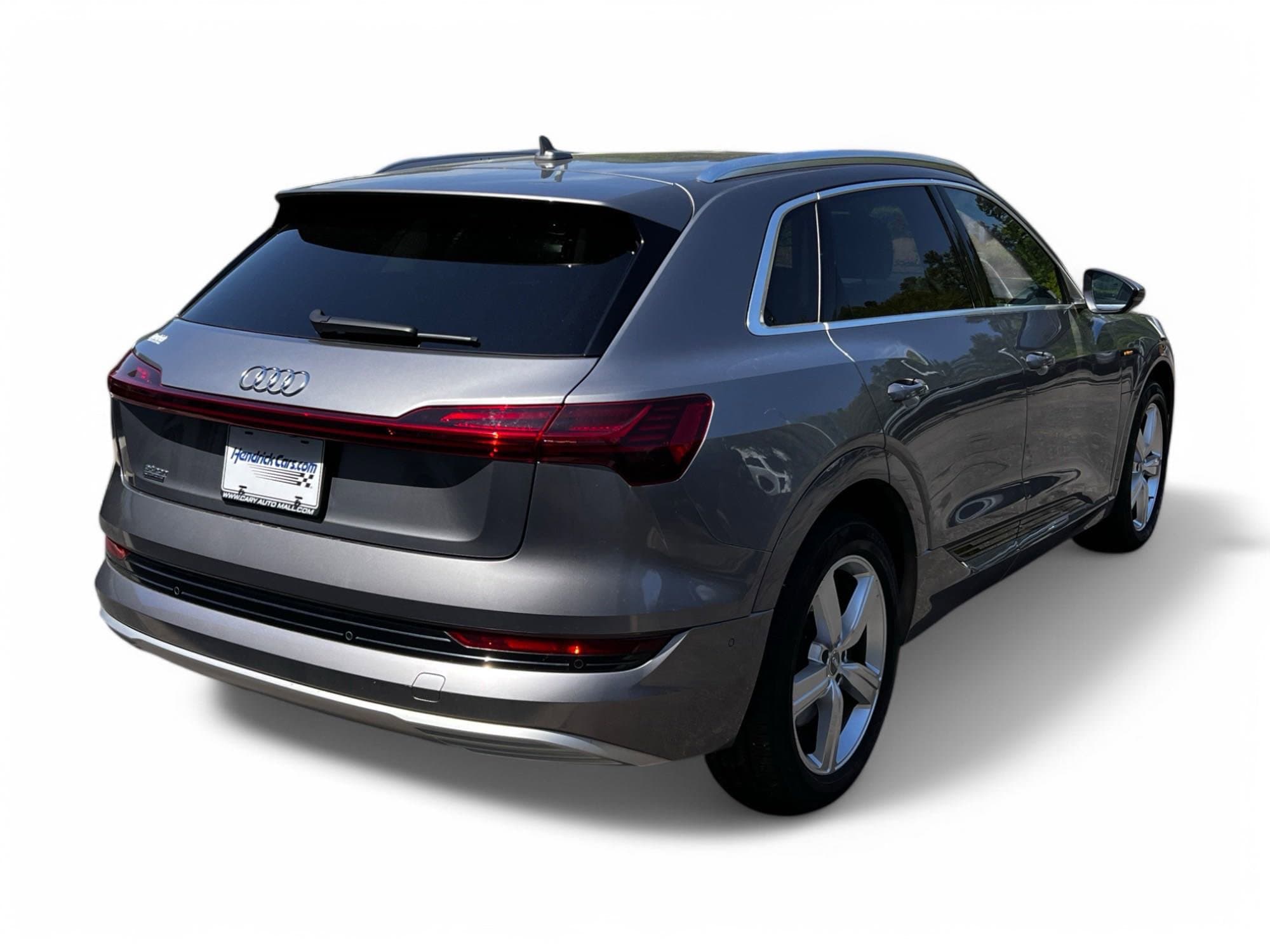 Vehicle photo 8