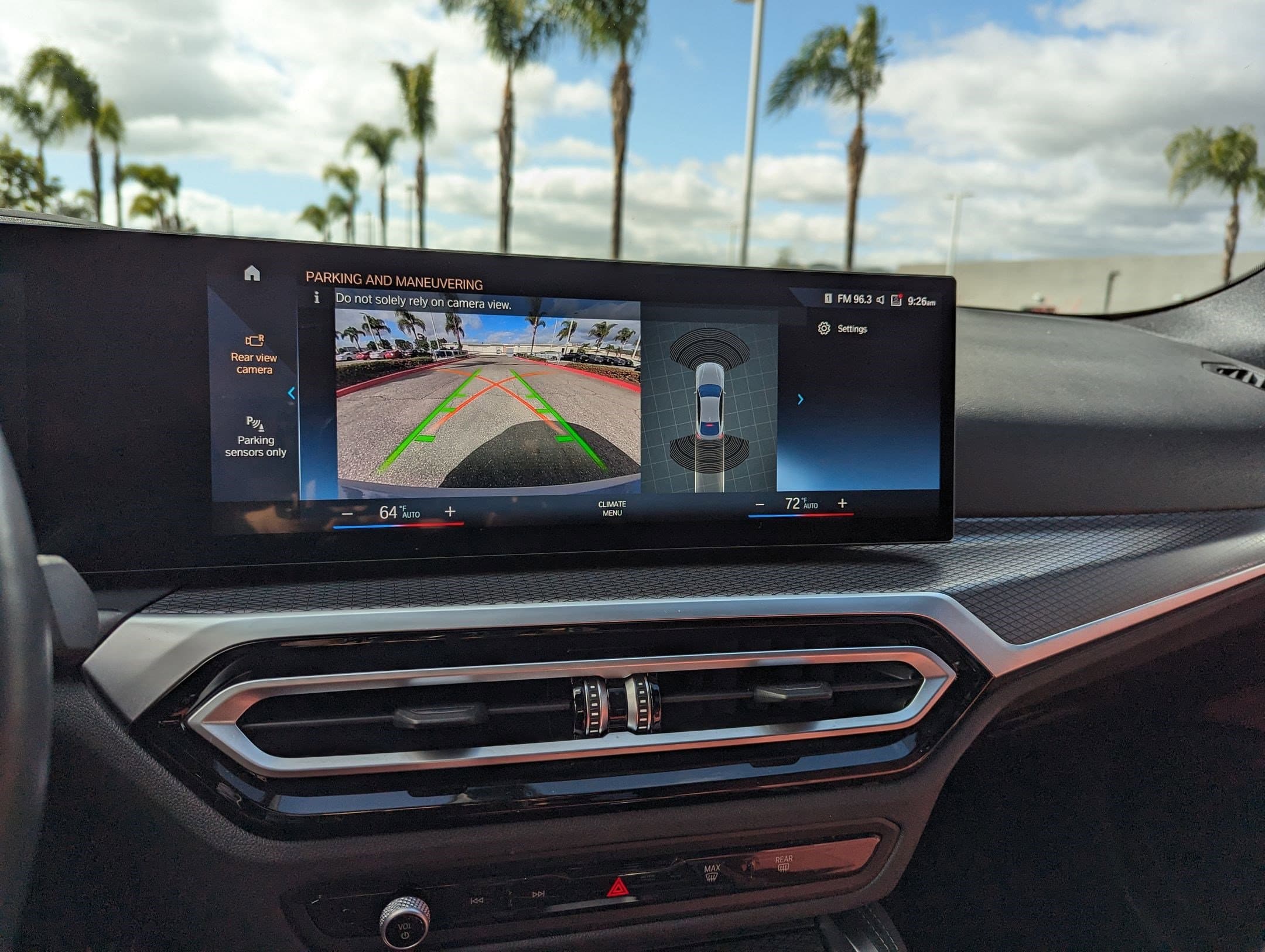 Vehicle photo 24