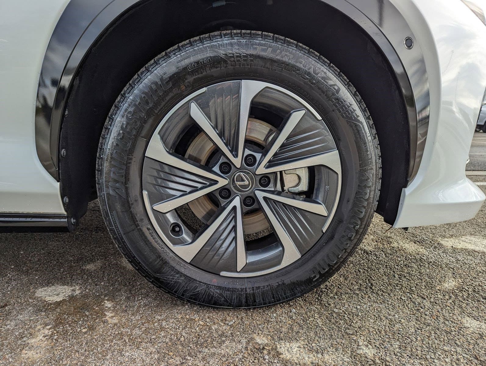 Vehicle photo 11
