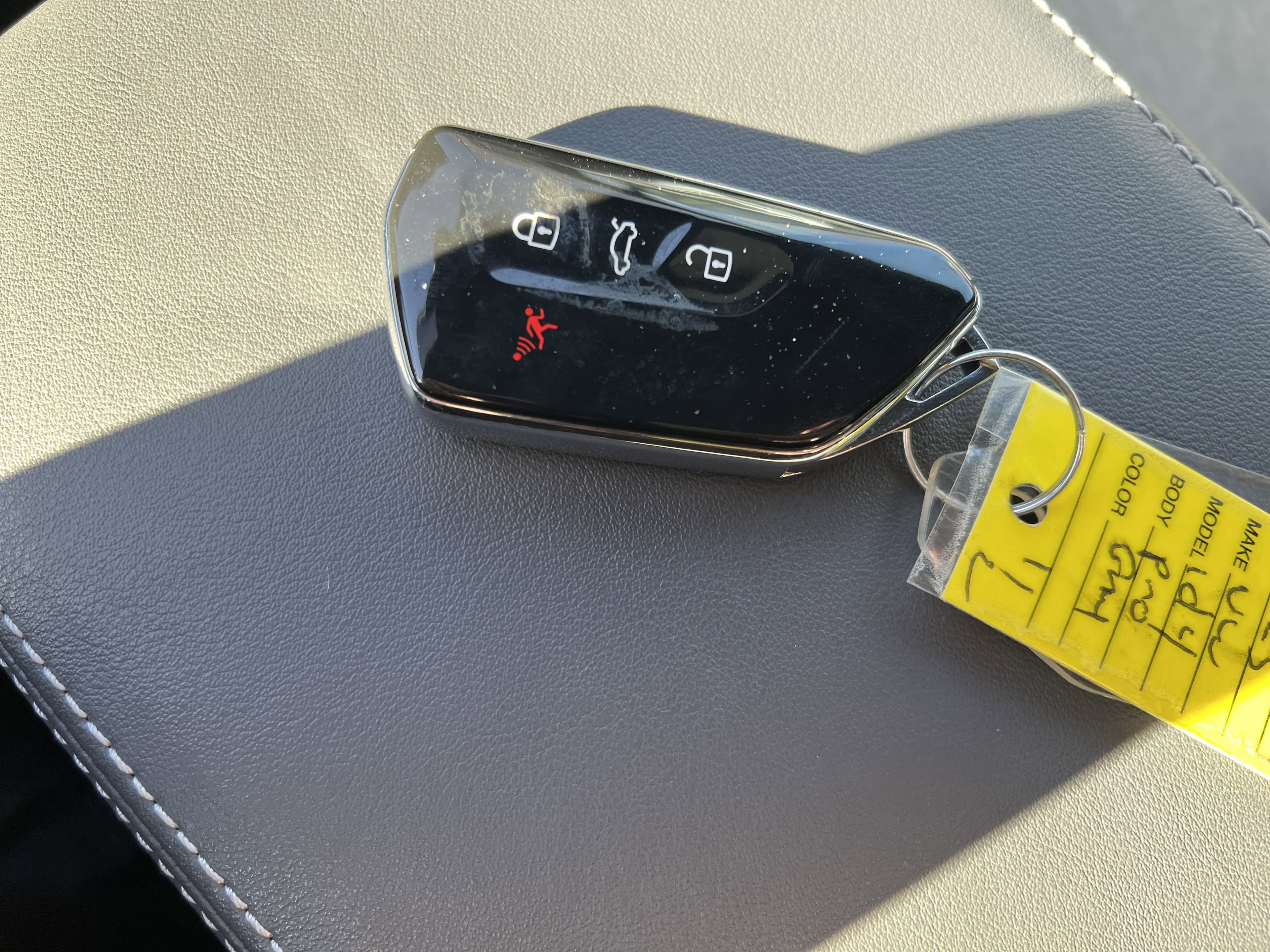 Vehicle photo 31