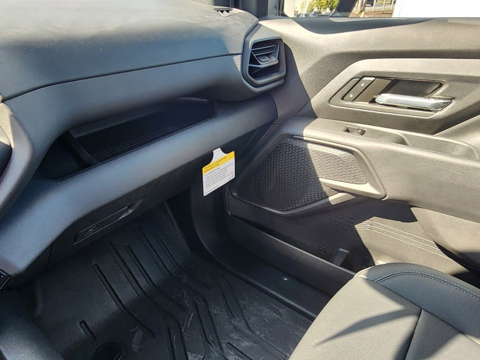 Vehicle photo 35