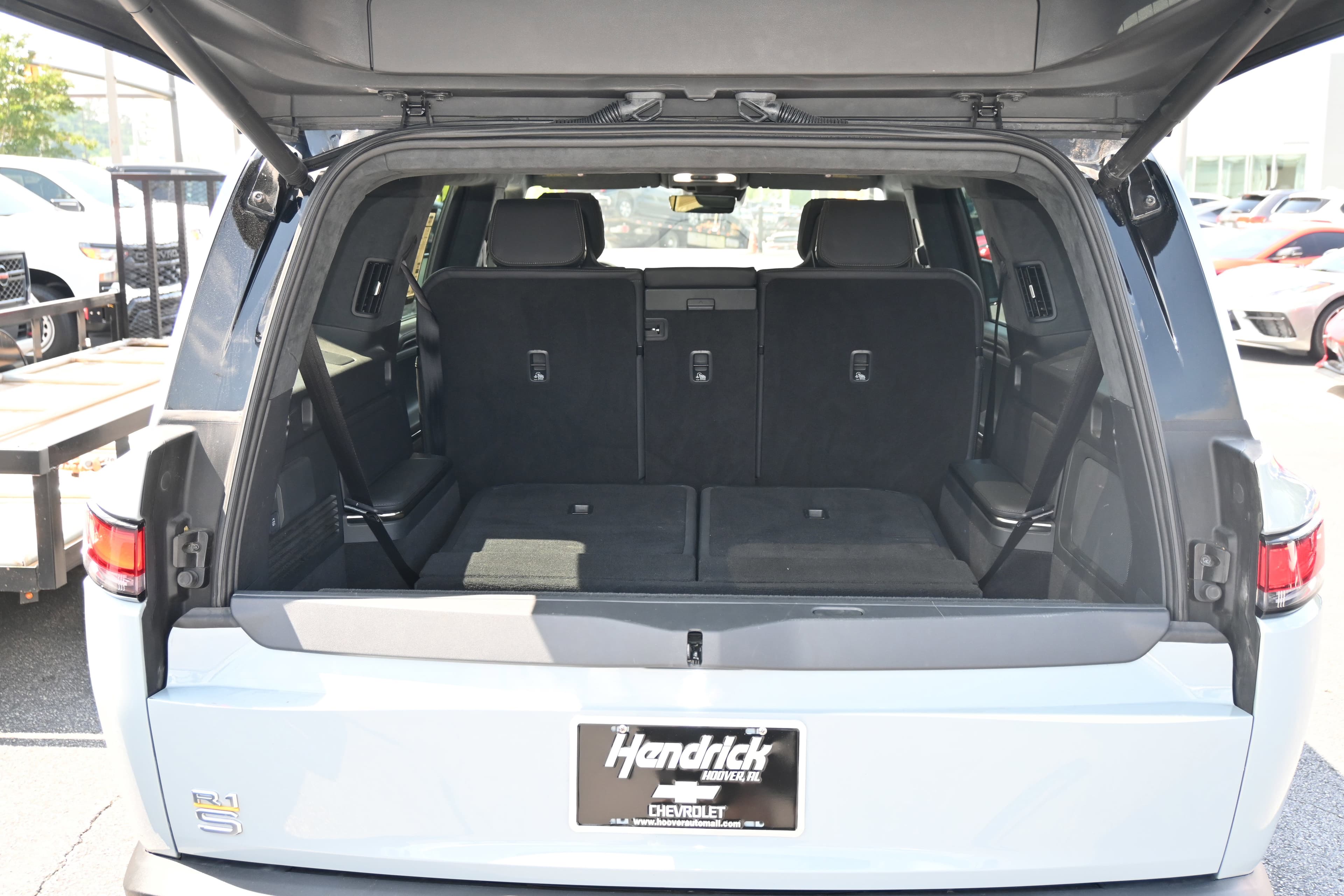 Vehicle photo 14