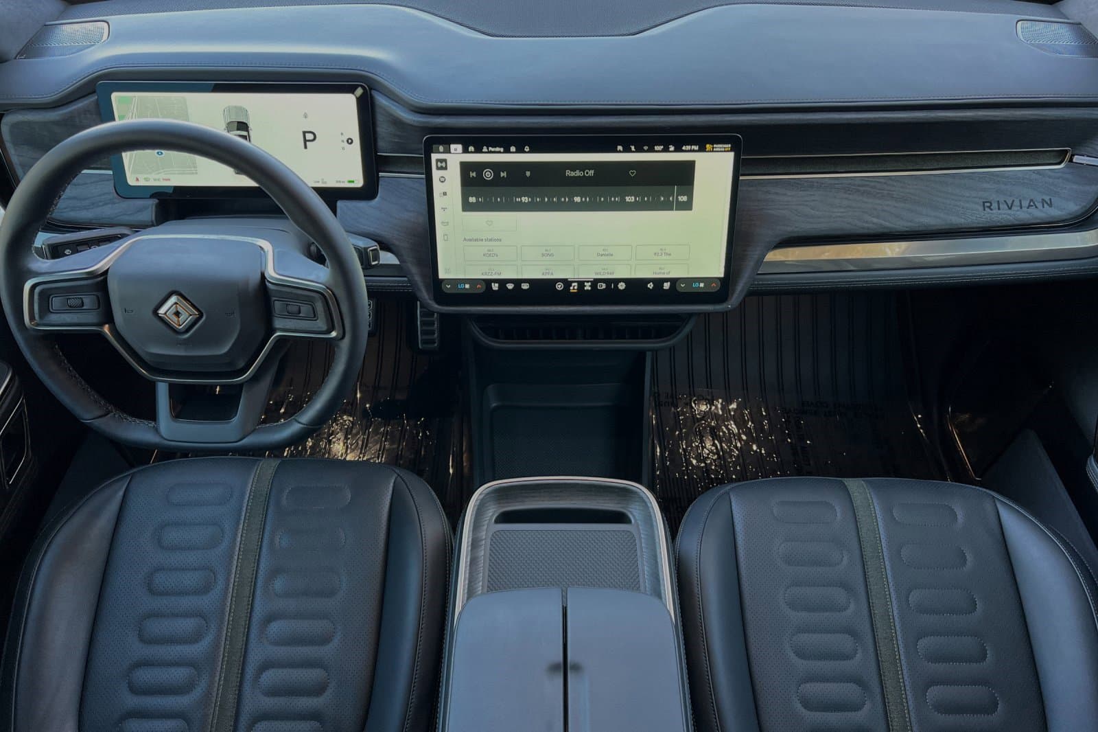 Vehicle photo 15