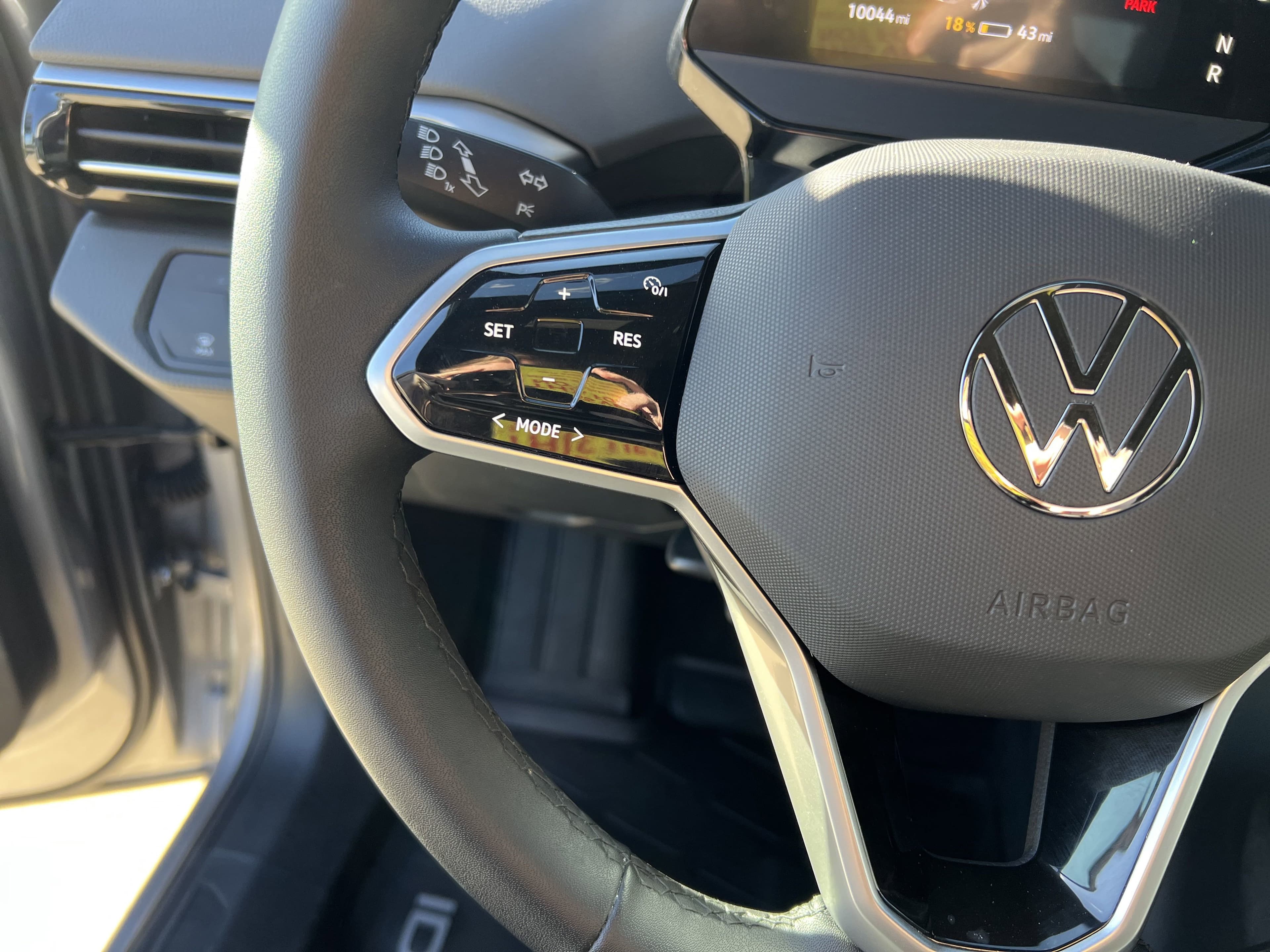 Vehicle photo 16