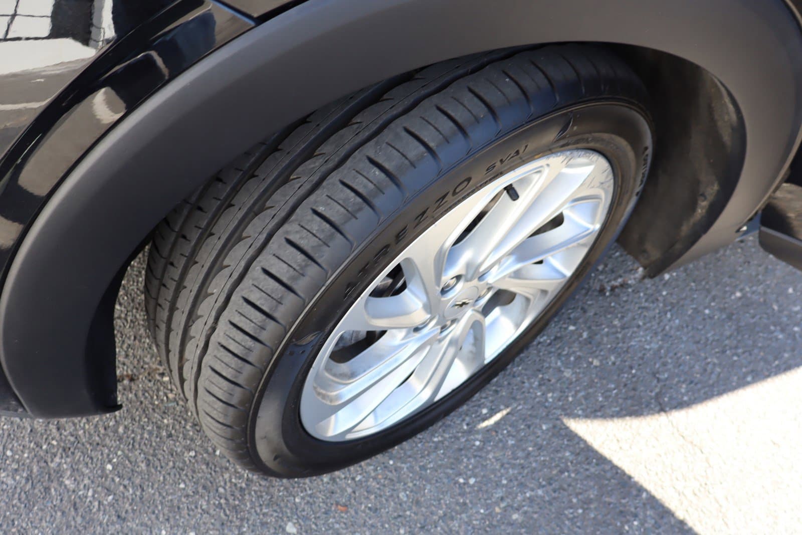 Vehicle photo 38
