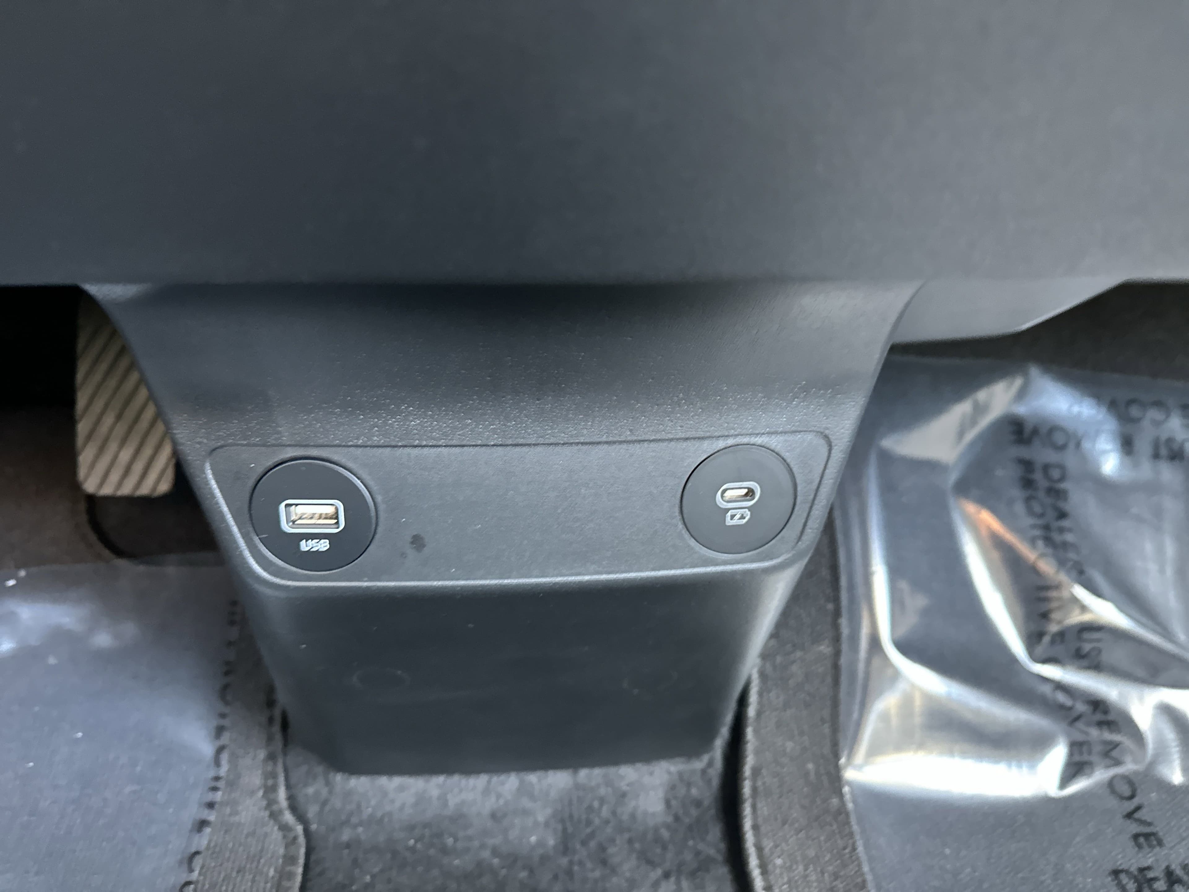 Vehicle photo 29
