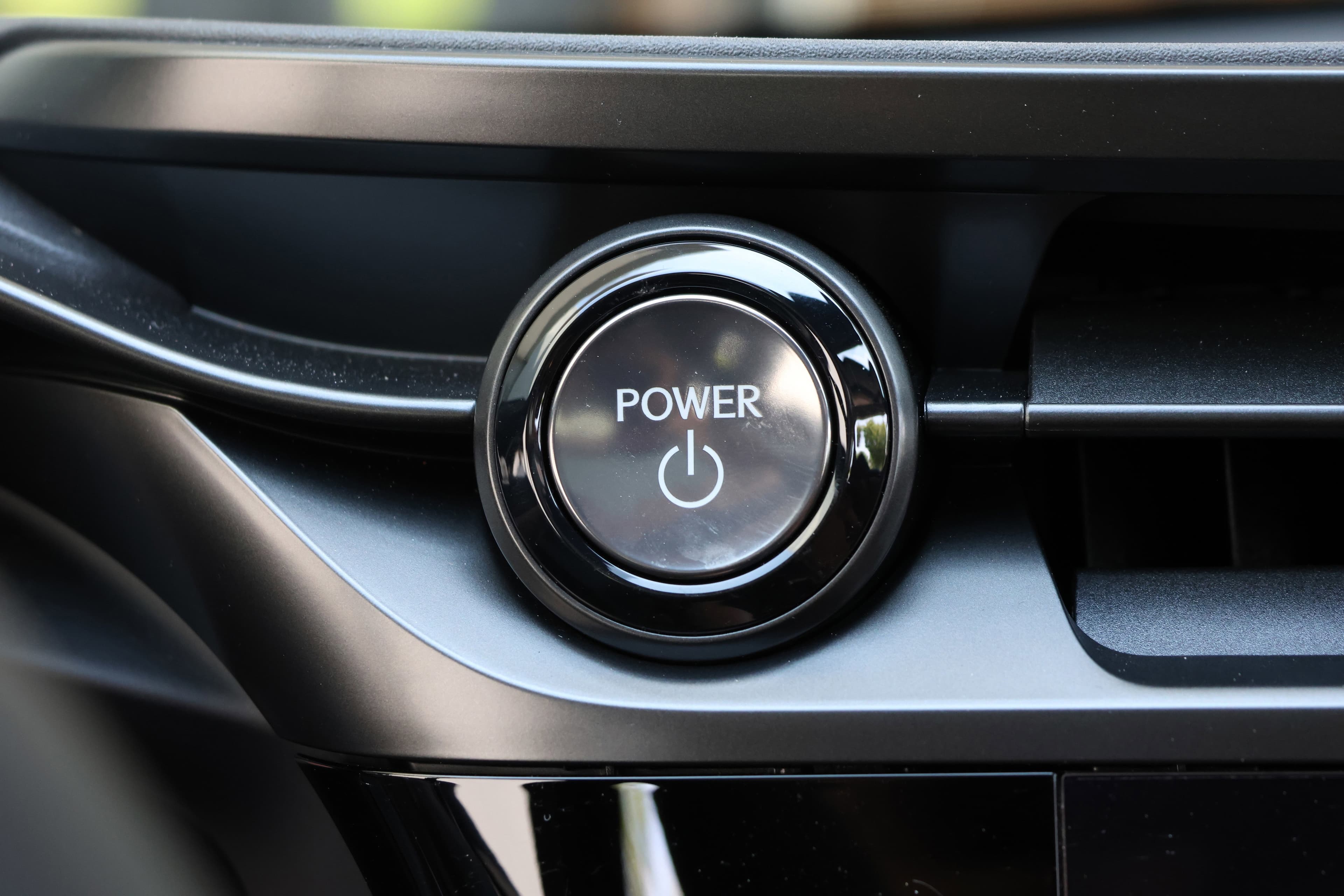 Vehicle photo 20