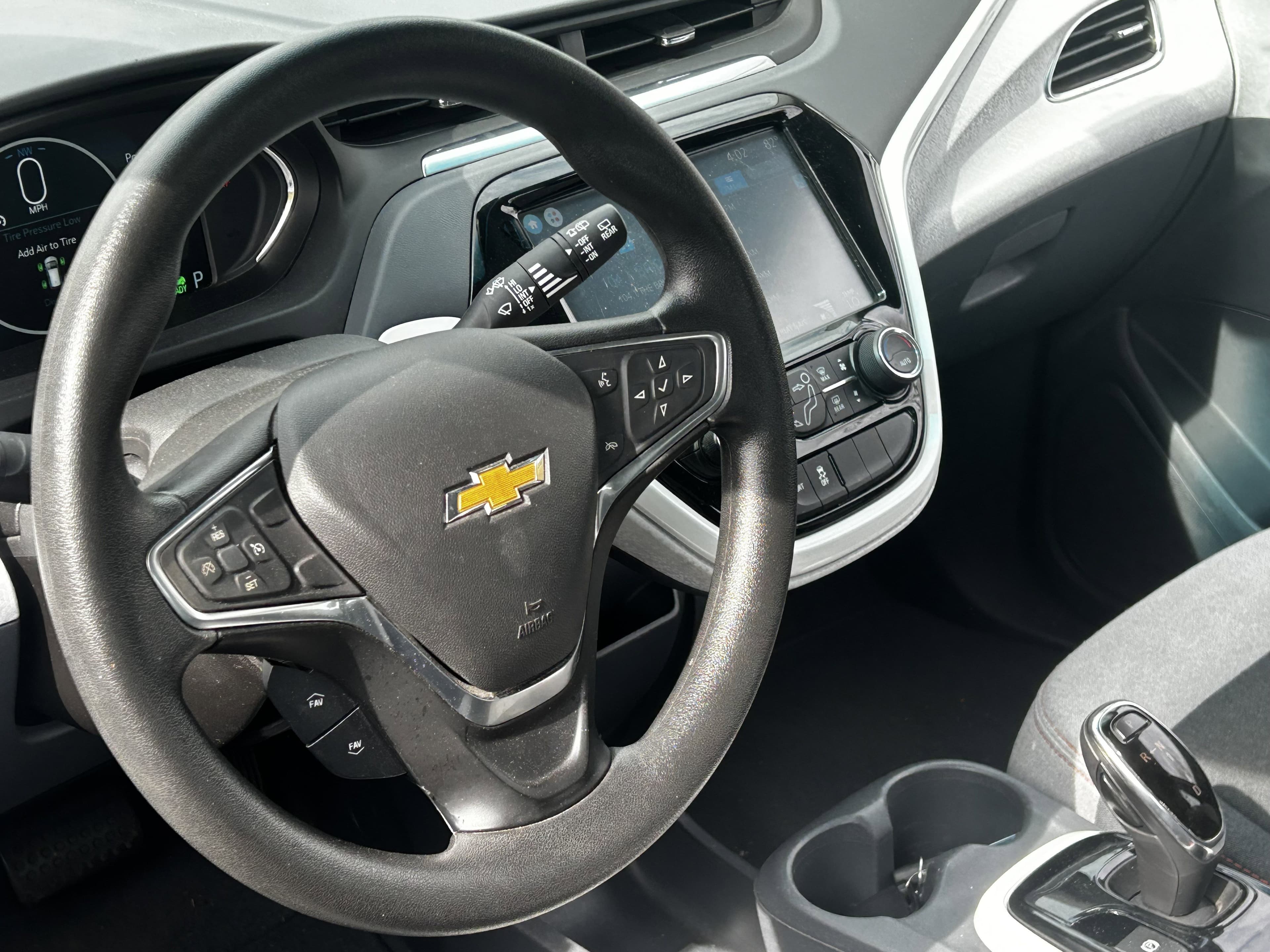 Vehicle photo 9
