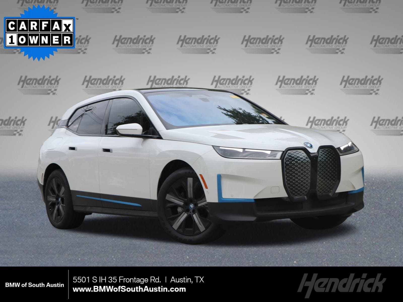 2024 BMW iX / Alpine White