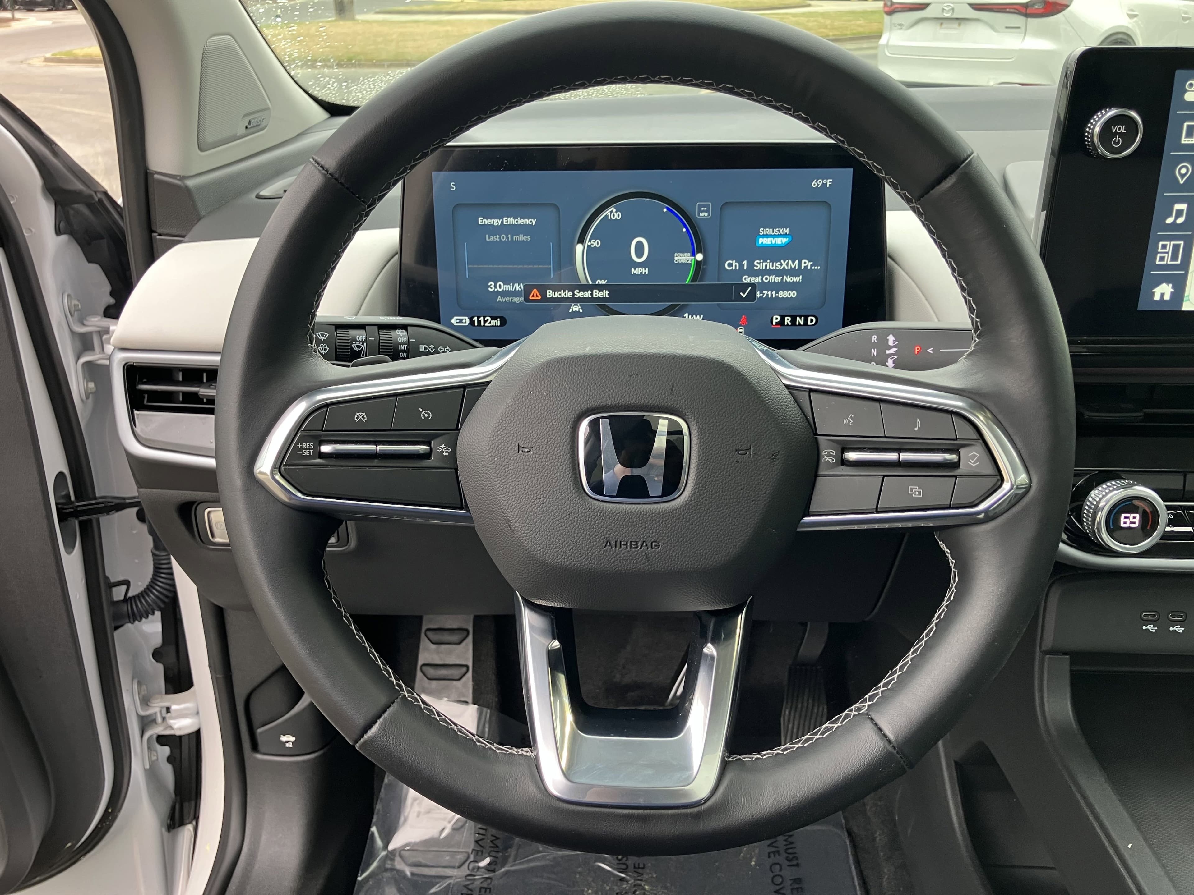 Vehicle photo 18