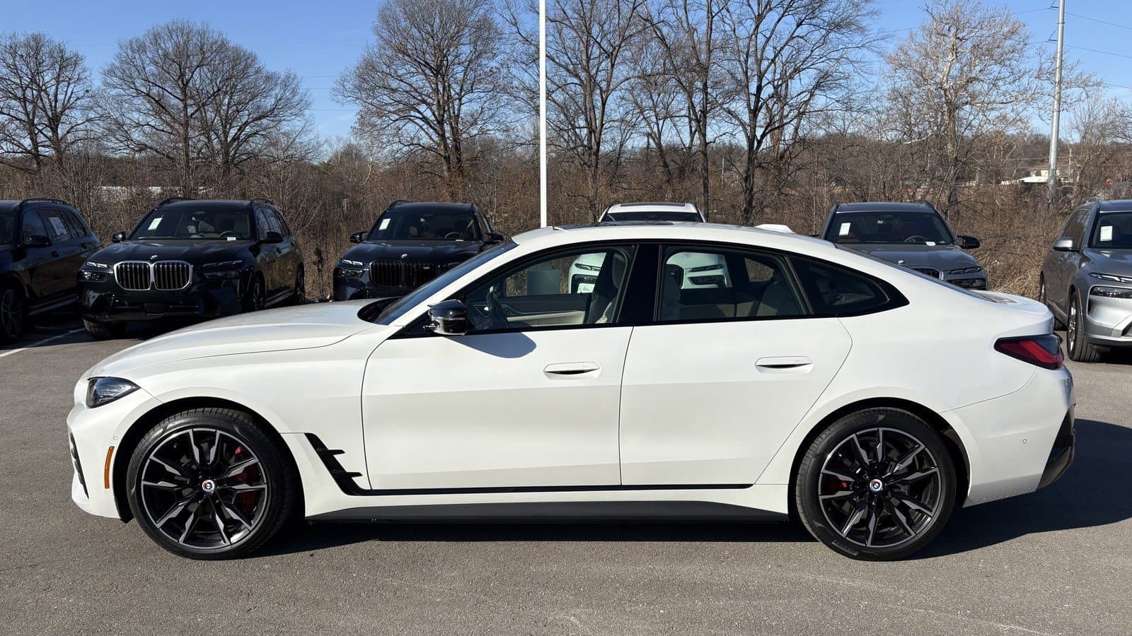 Vehicle photo 5